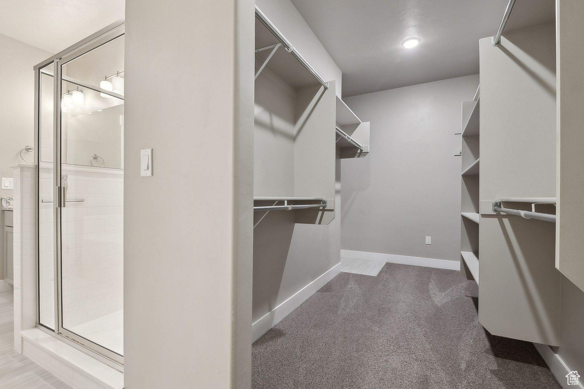 1722 W SHADE LN