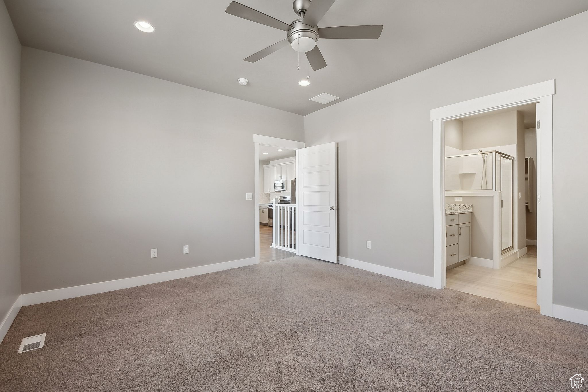1722 W SHADE LN