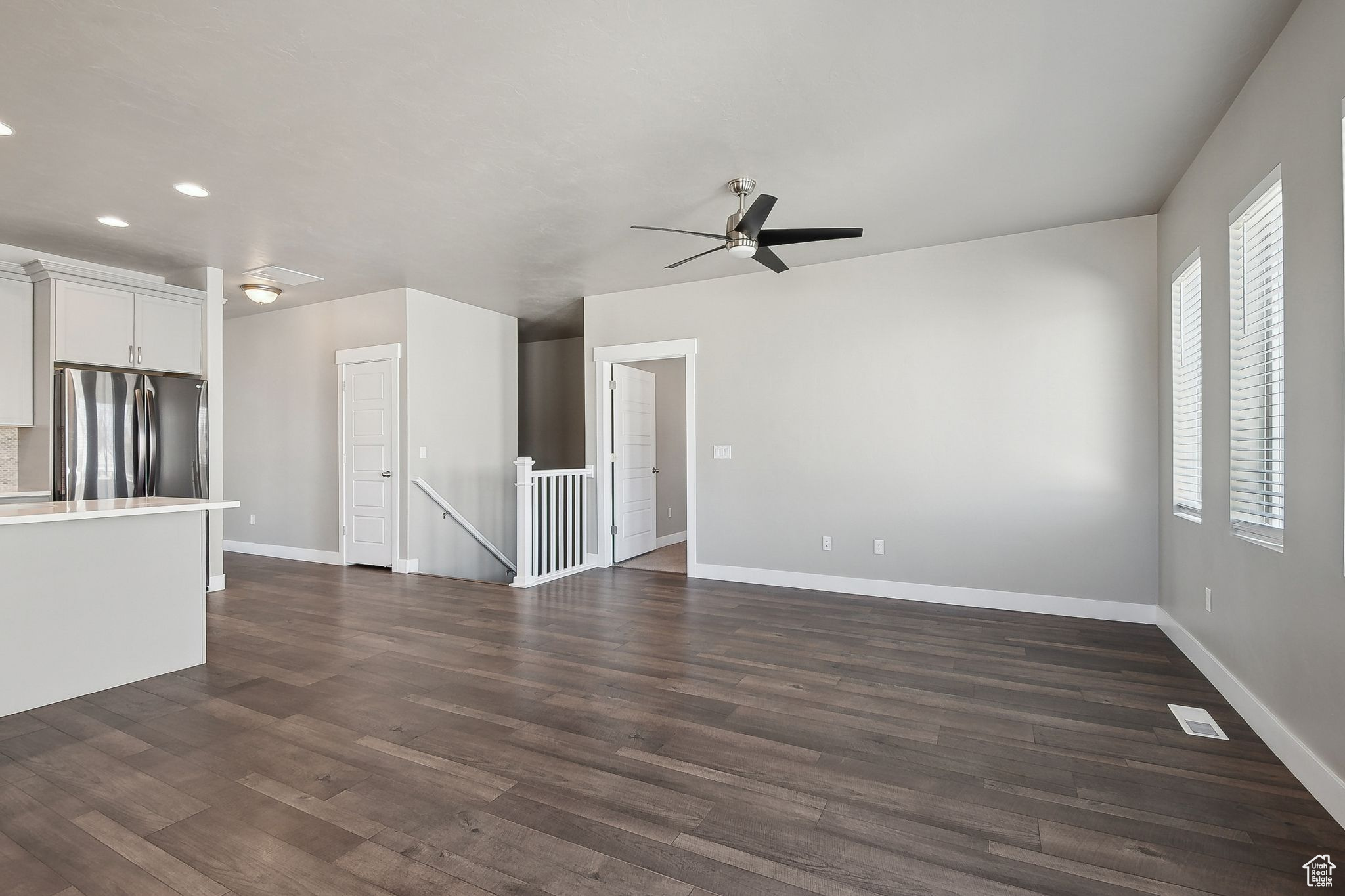 1722 W SHADE LN