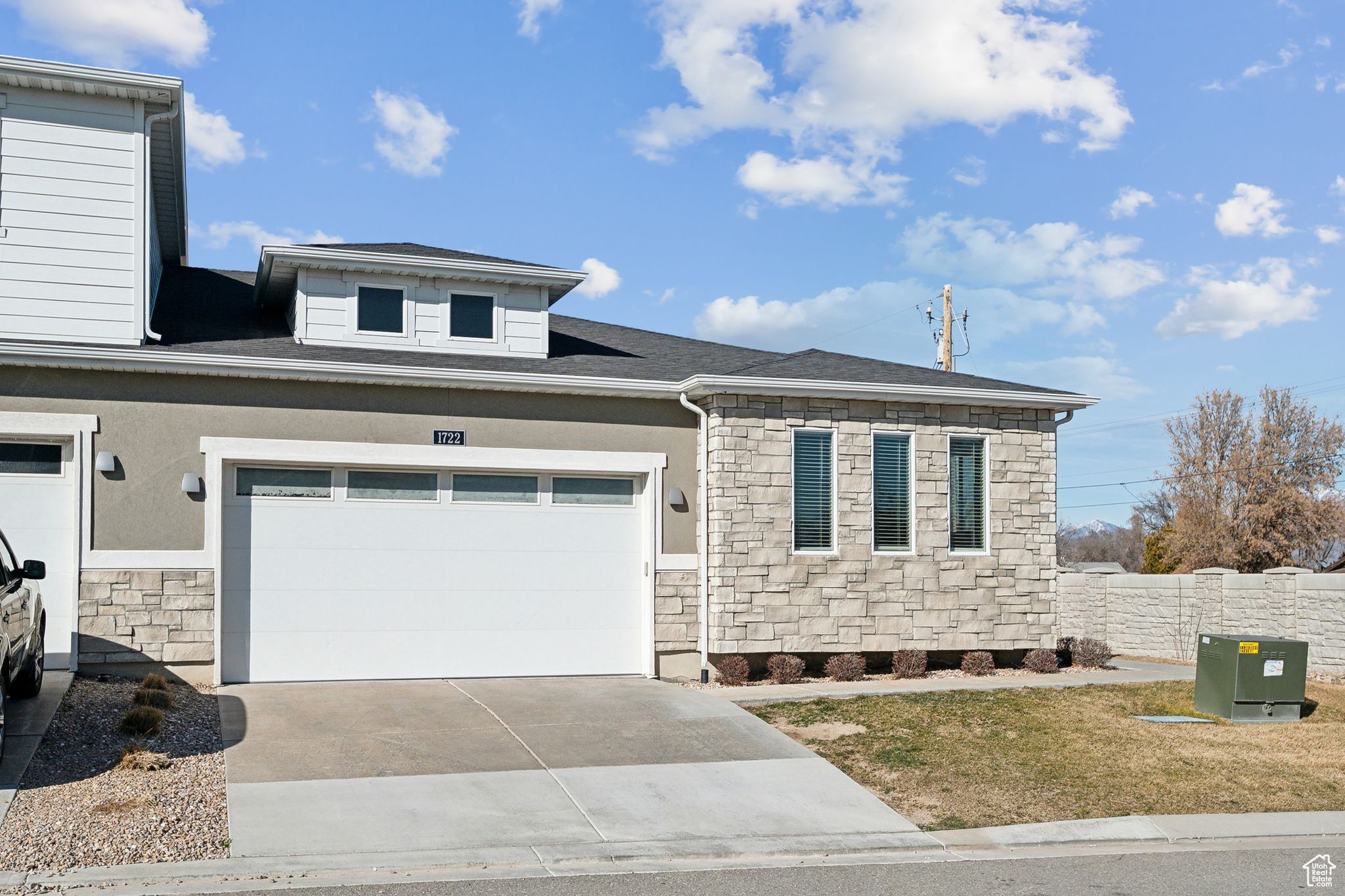 1722 W SHADE LN
