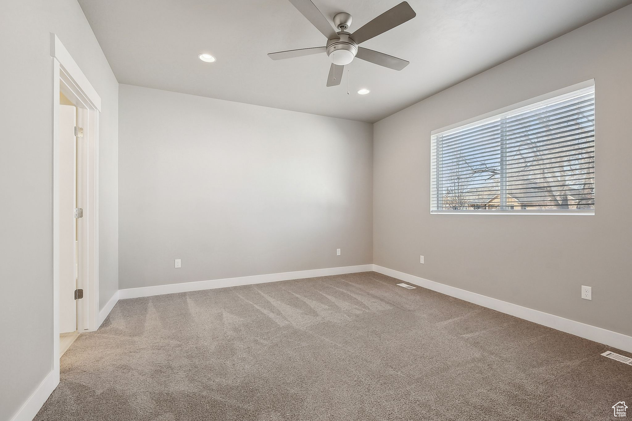 1722 W SHADE LN