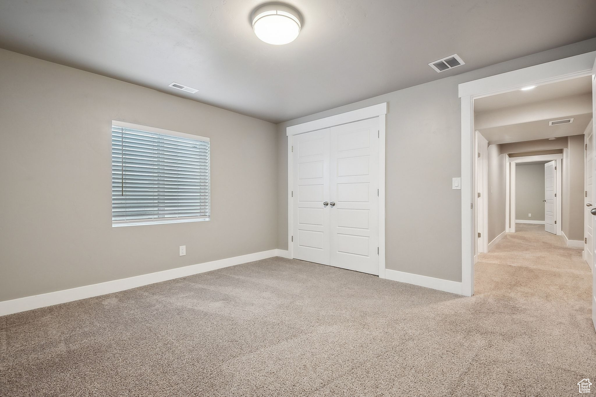 1722 W SHADE LN