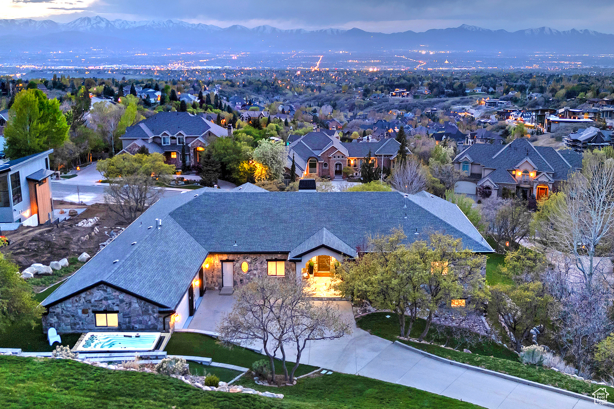 11274 S EAGLE VIEW DR