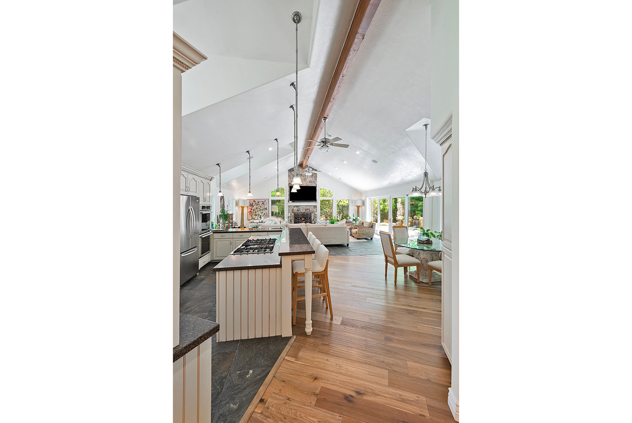 3257 E DEER HOLLOW DR