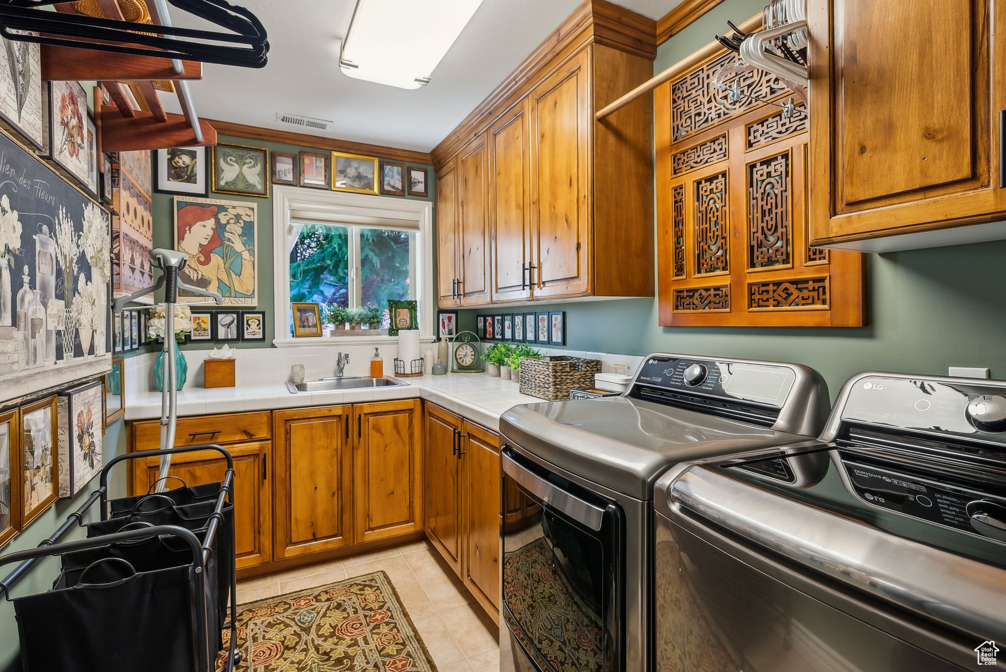 3173 E OLD MILL CIR