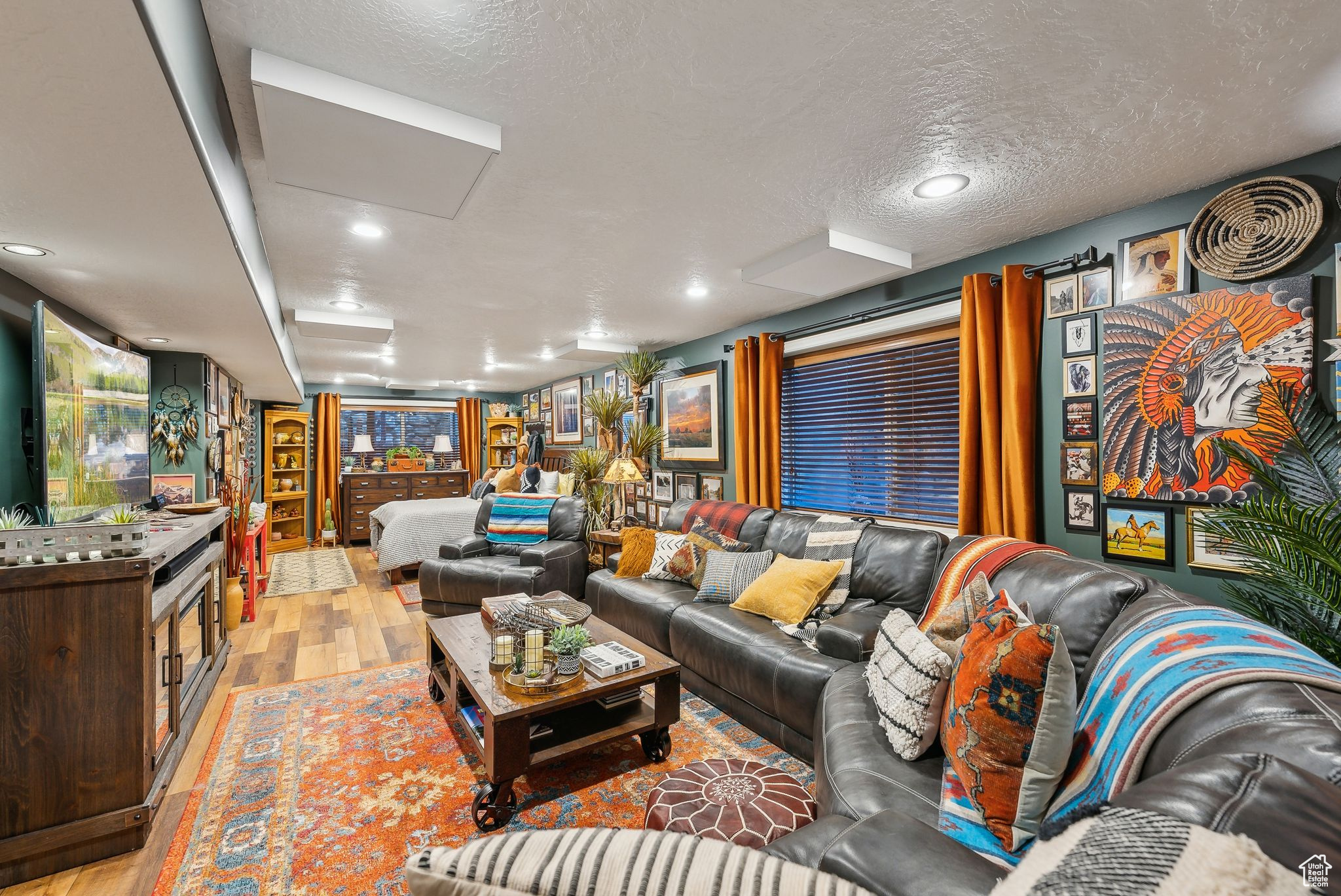 3173 E OLD MILL CIR
