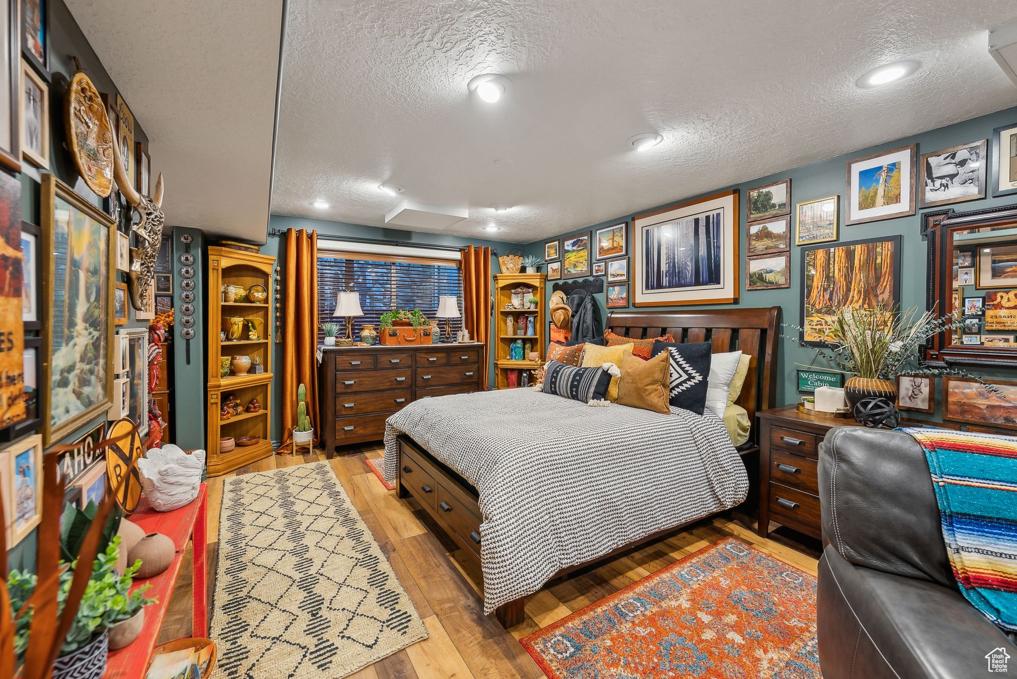 3173 E OLD MILL CIR