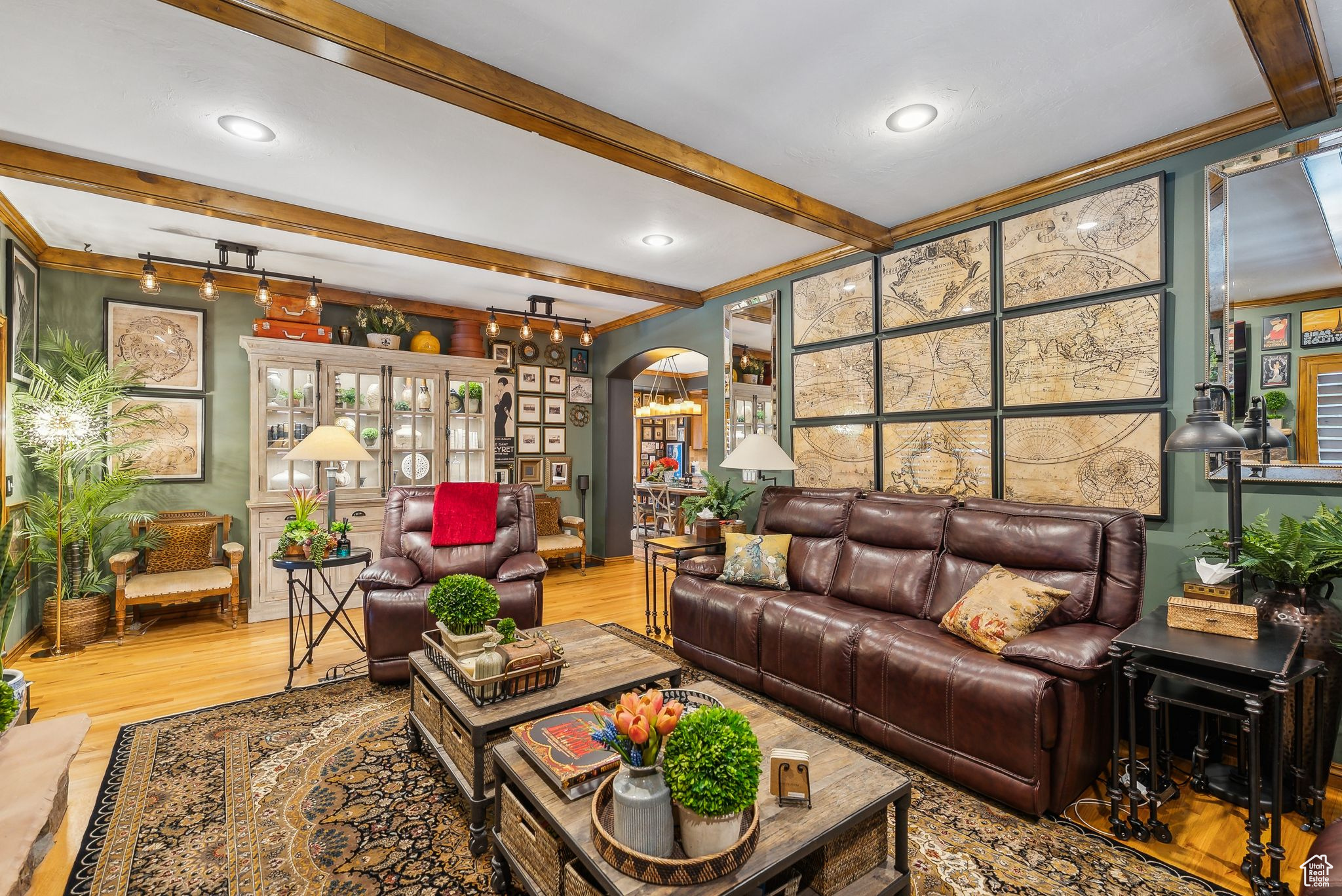 3173 E OLD MILL CIR
