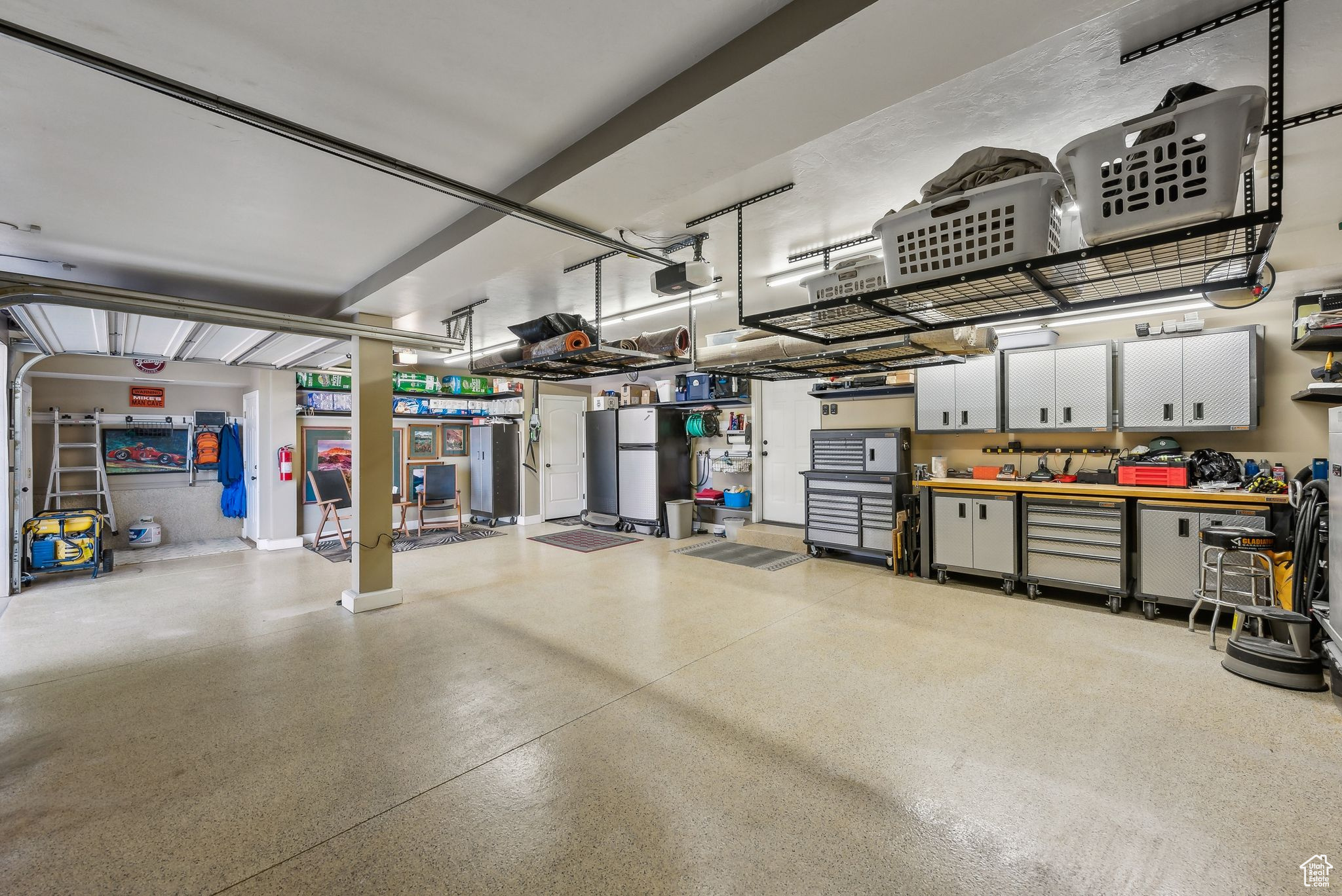 3173 E OLD MILL CIR