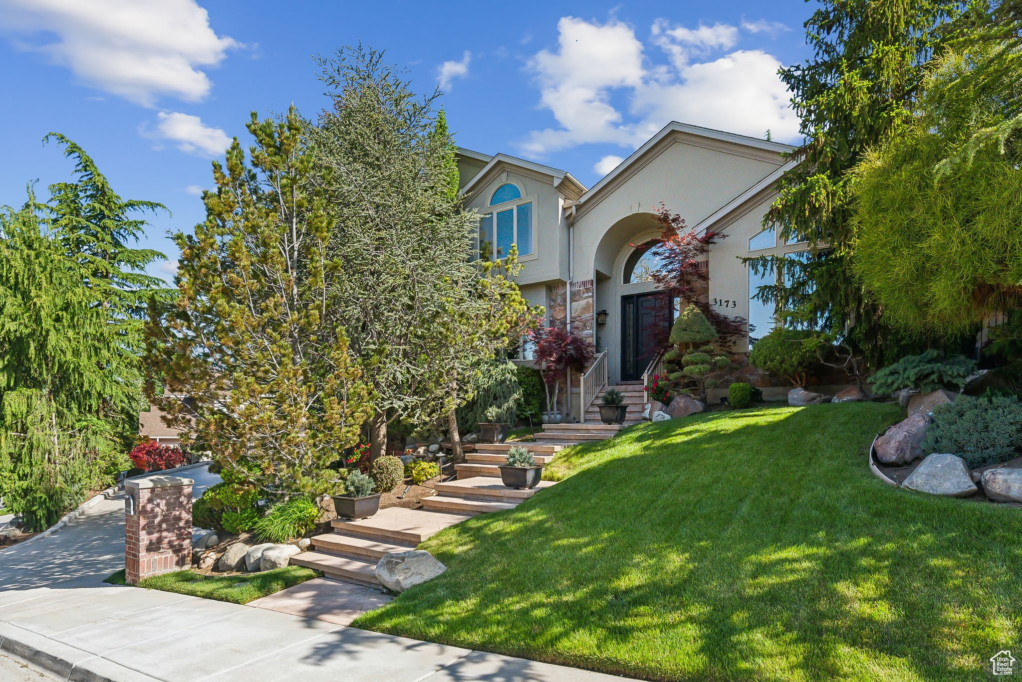 3173 E OLD MILL CIR