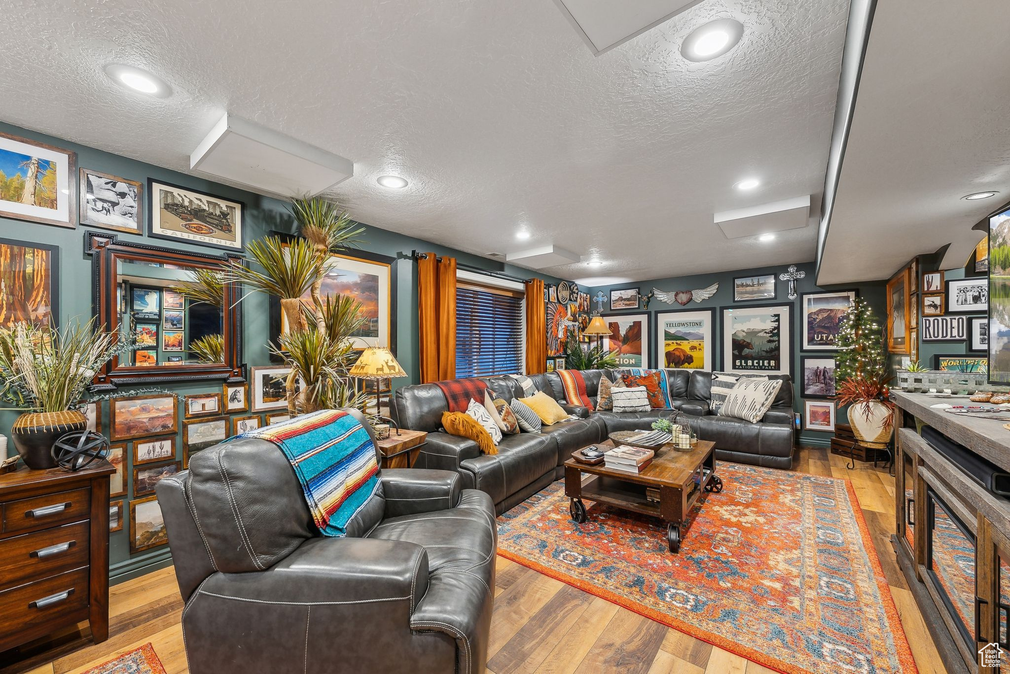 3173 E OLD MILL CIR
