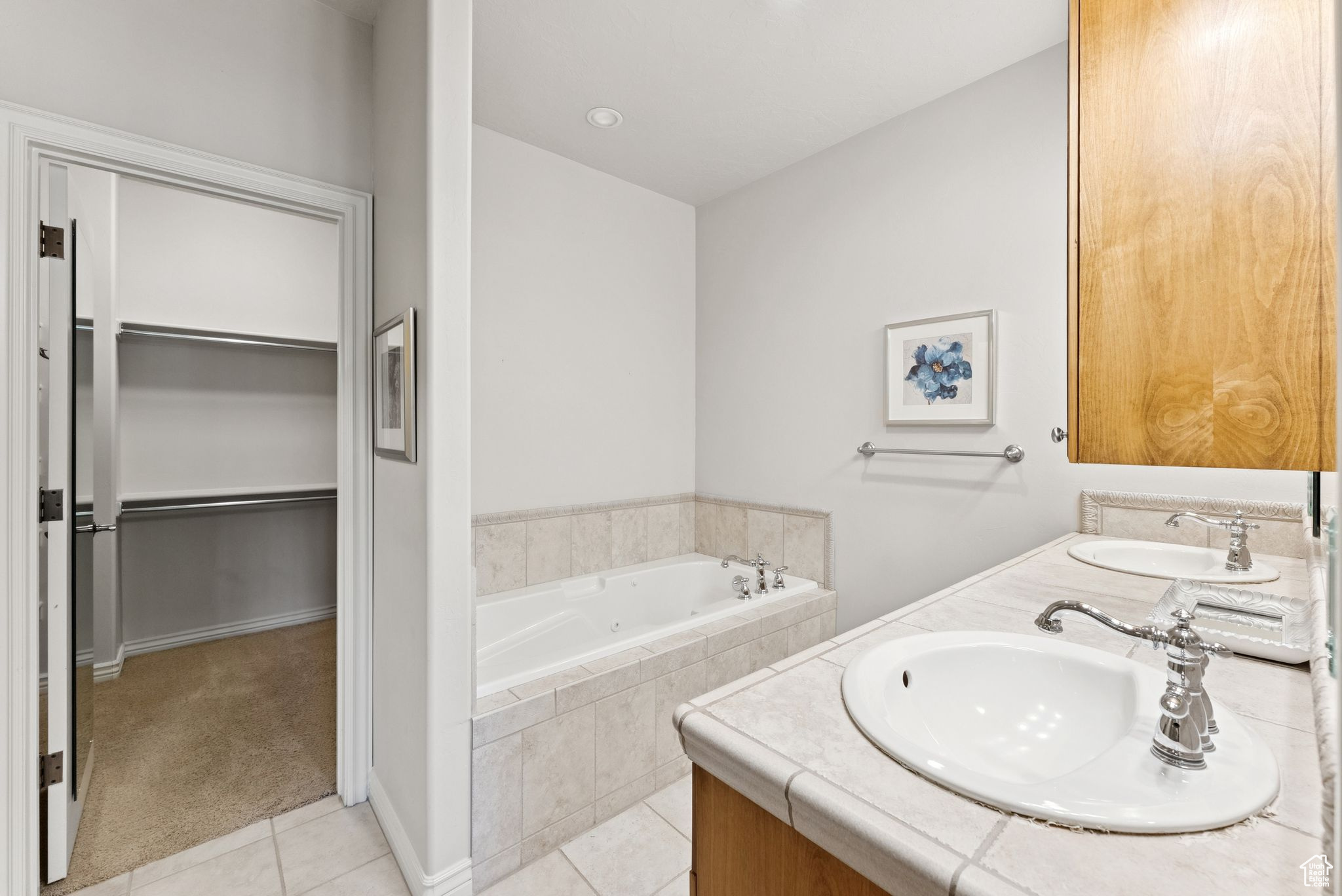 1369 E FARM HILL DR