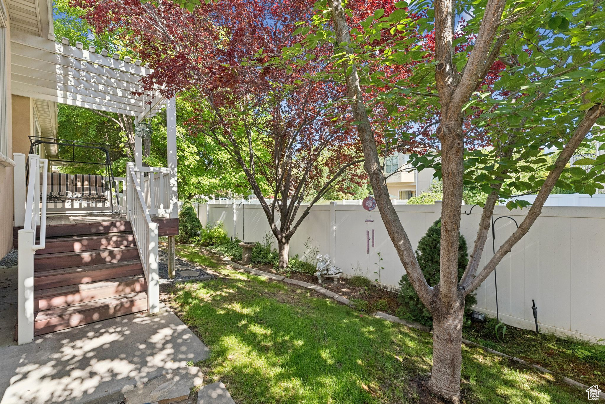 1369 E FARM HILL DR