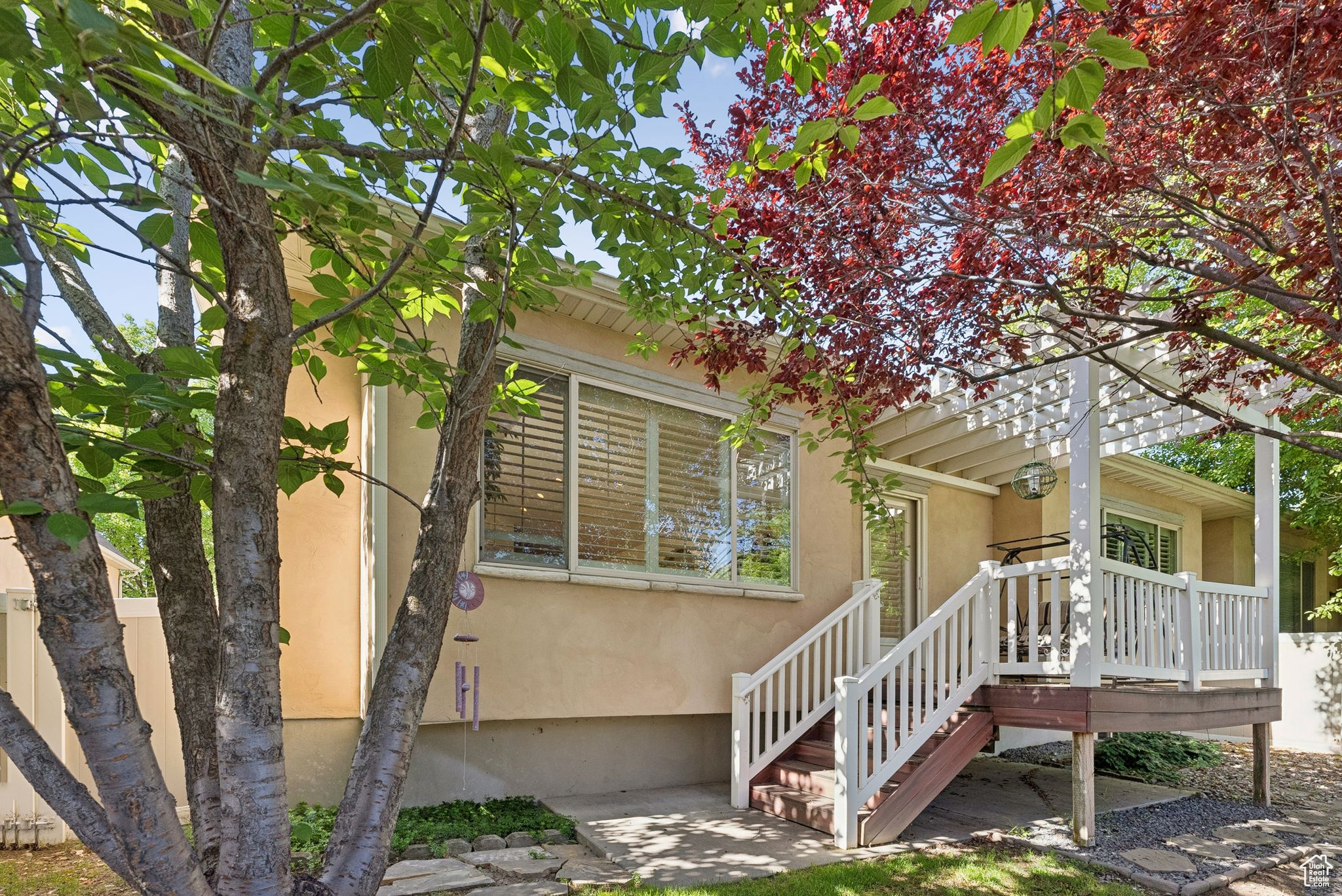 1369 E FARM HILL DR