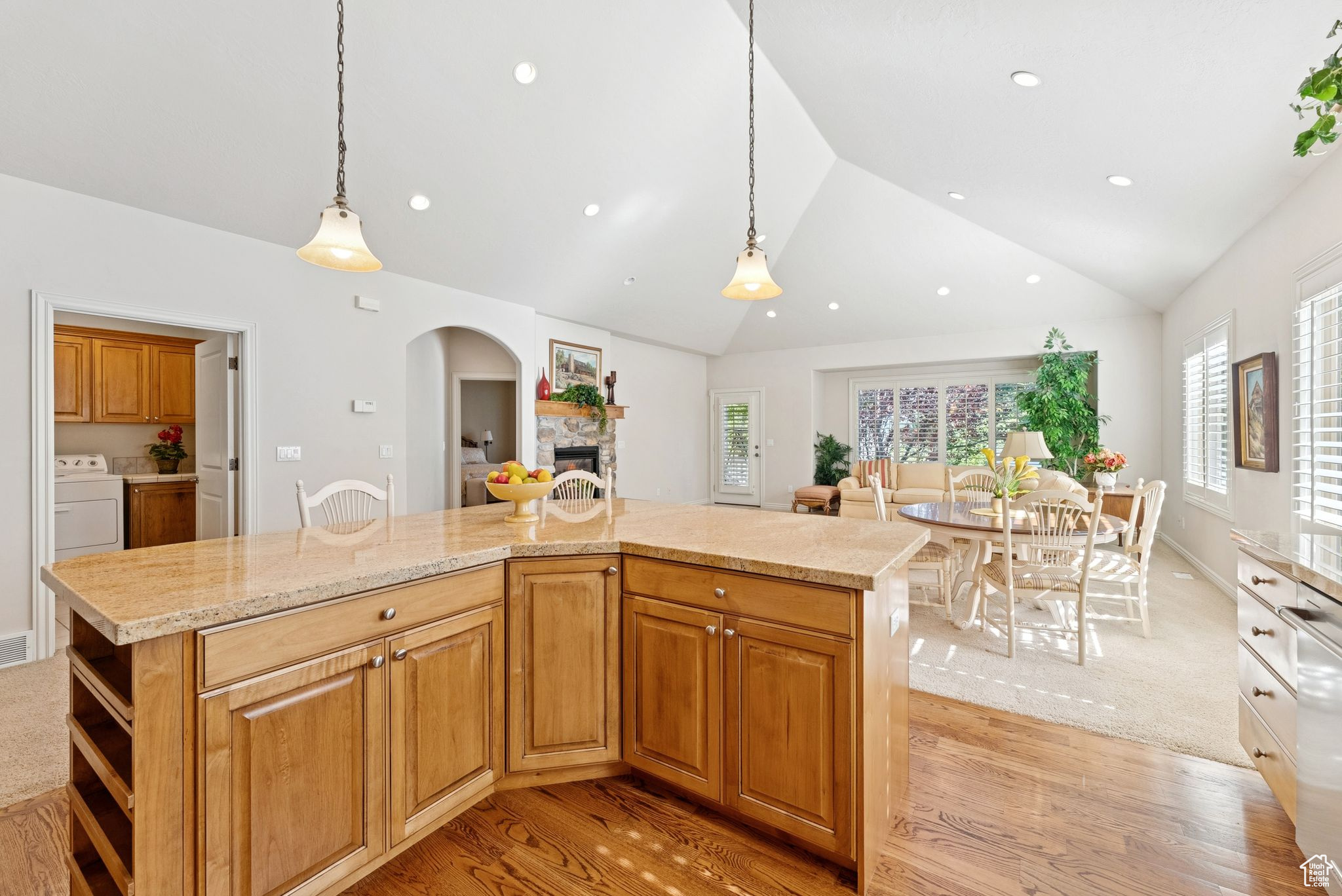 1369 E FARM HILL DR