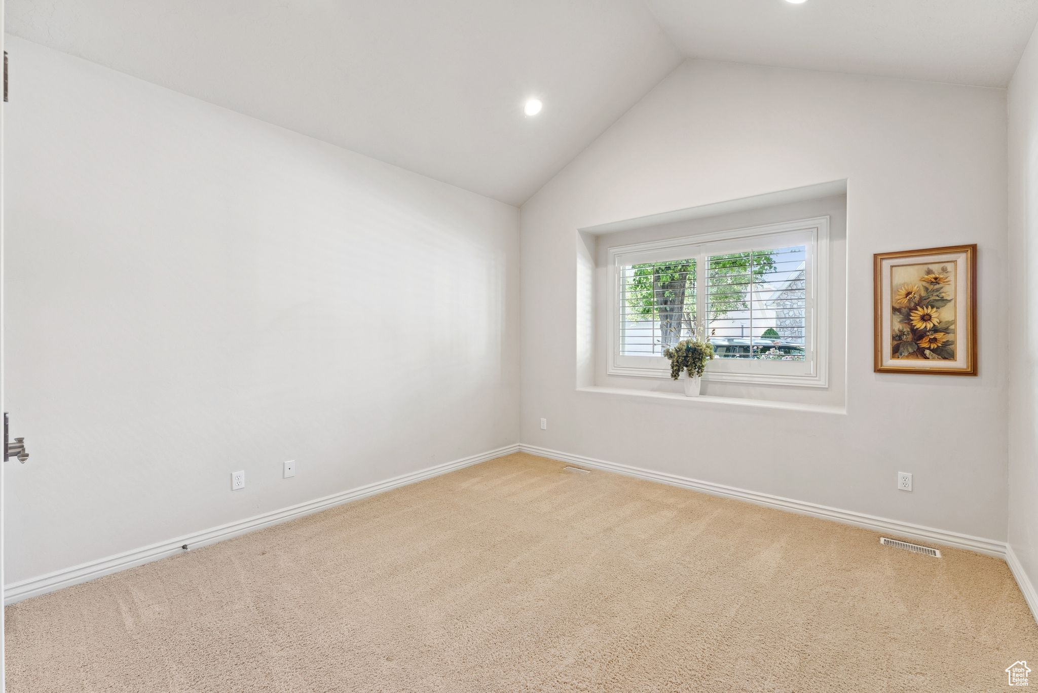 1369 E FARM HILL DR