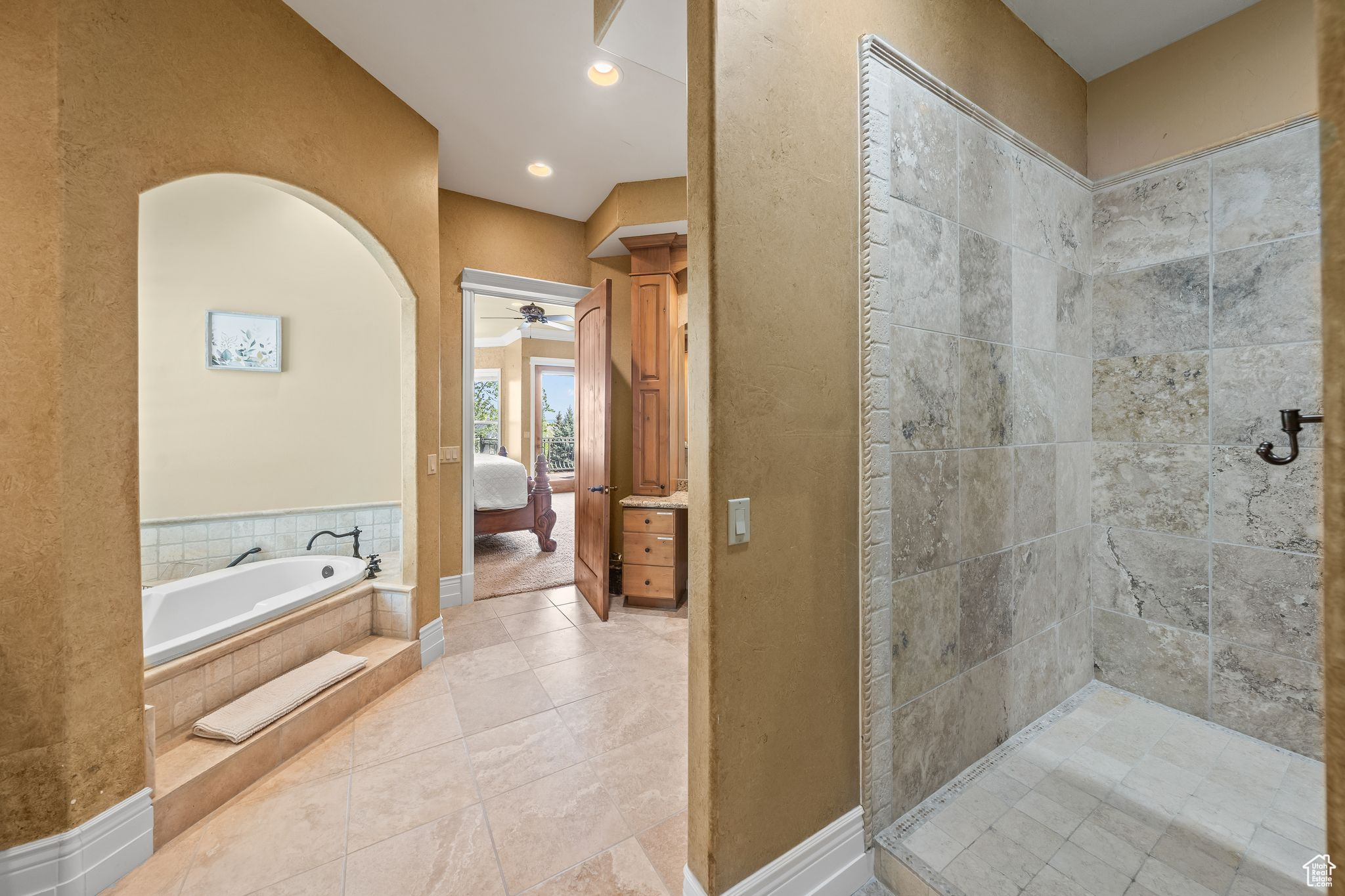 364 N TANNER LN