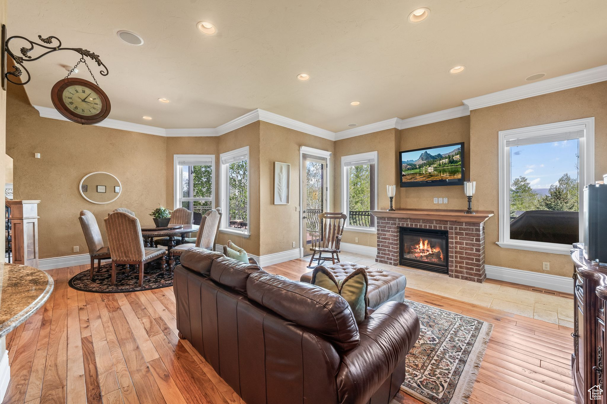 364 N TANNER LN