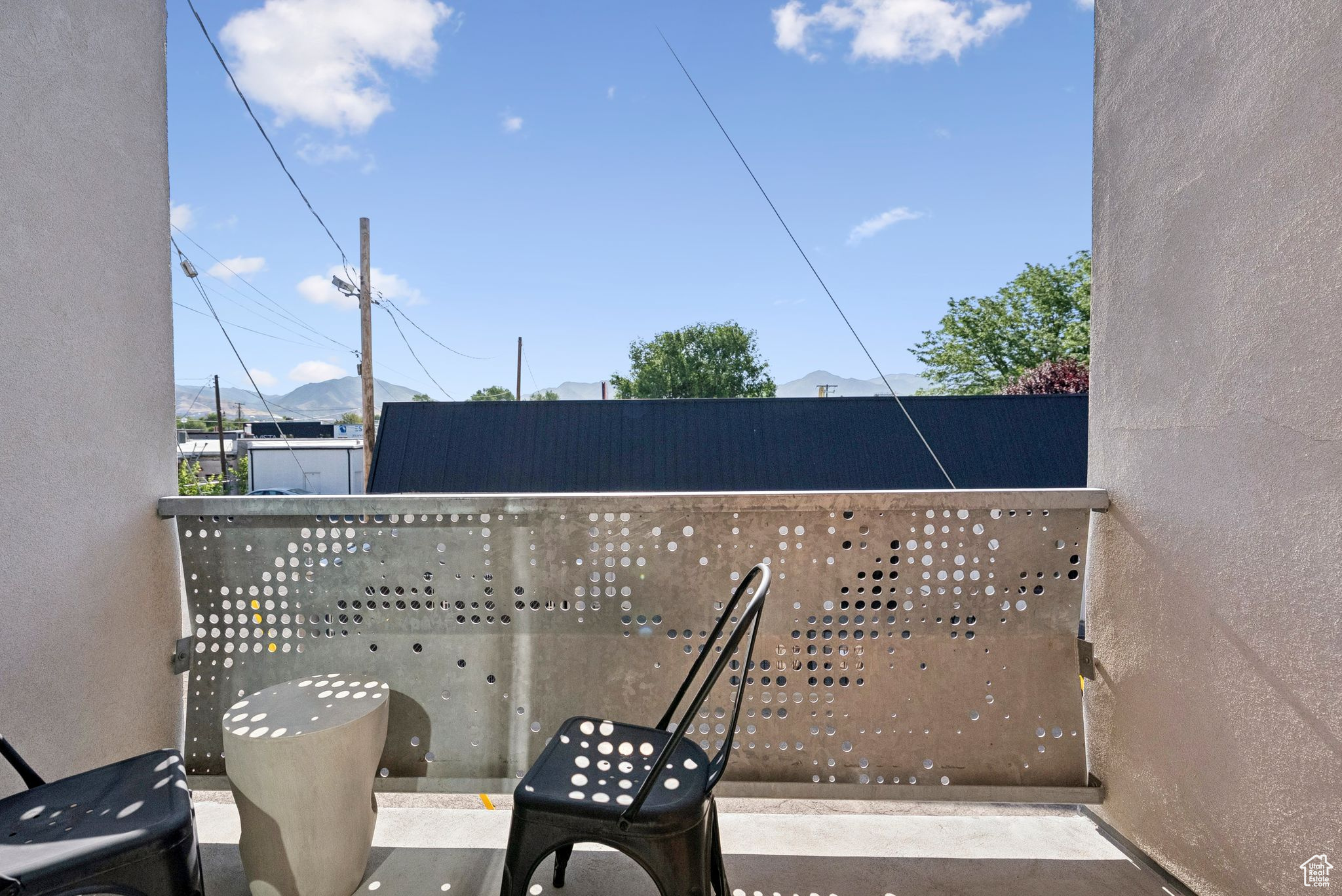 15 E KENSINGTON AVE #T