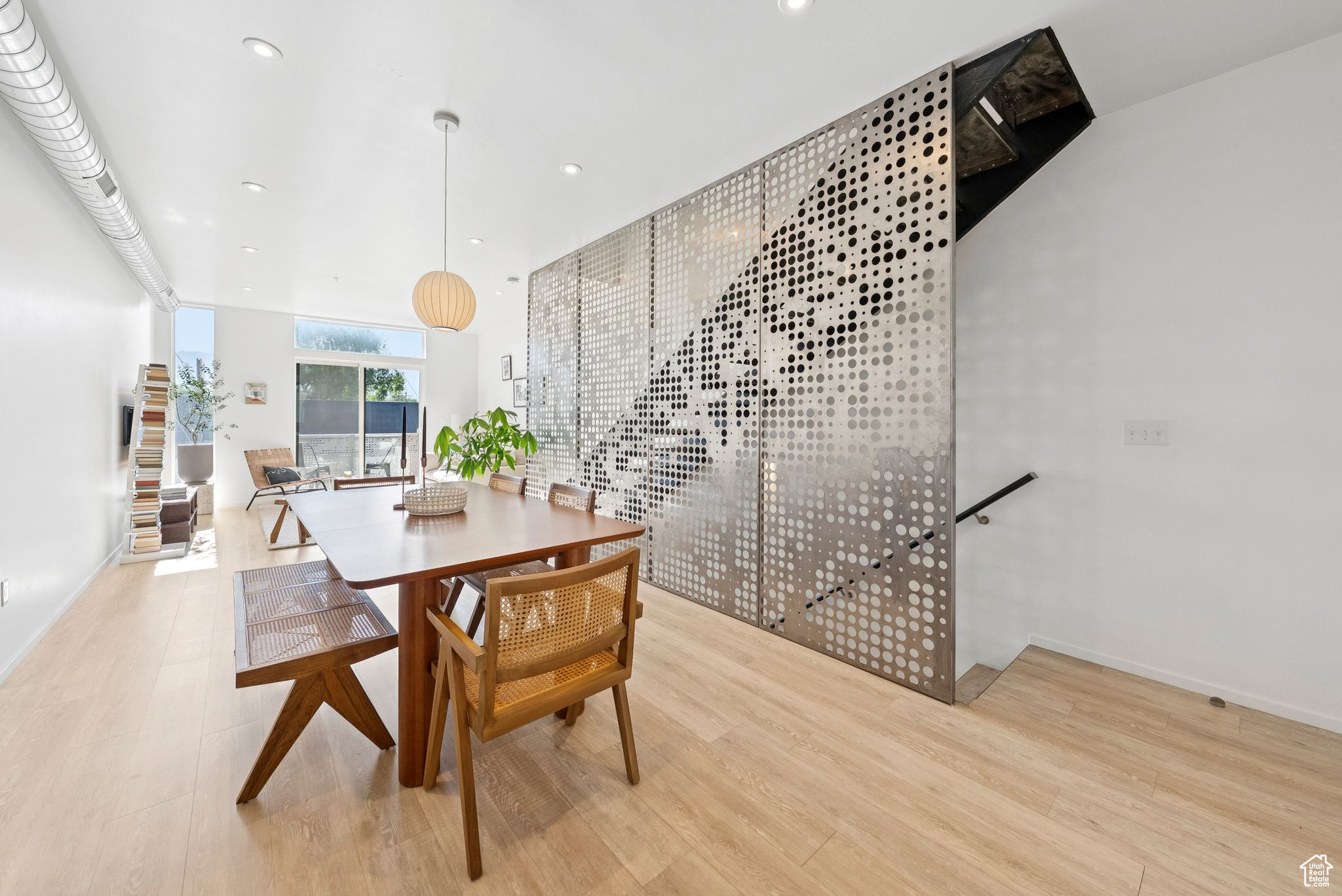 15 E KENSINGTON AVE #T