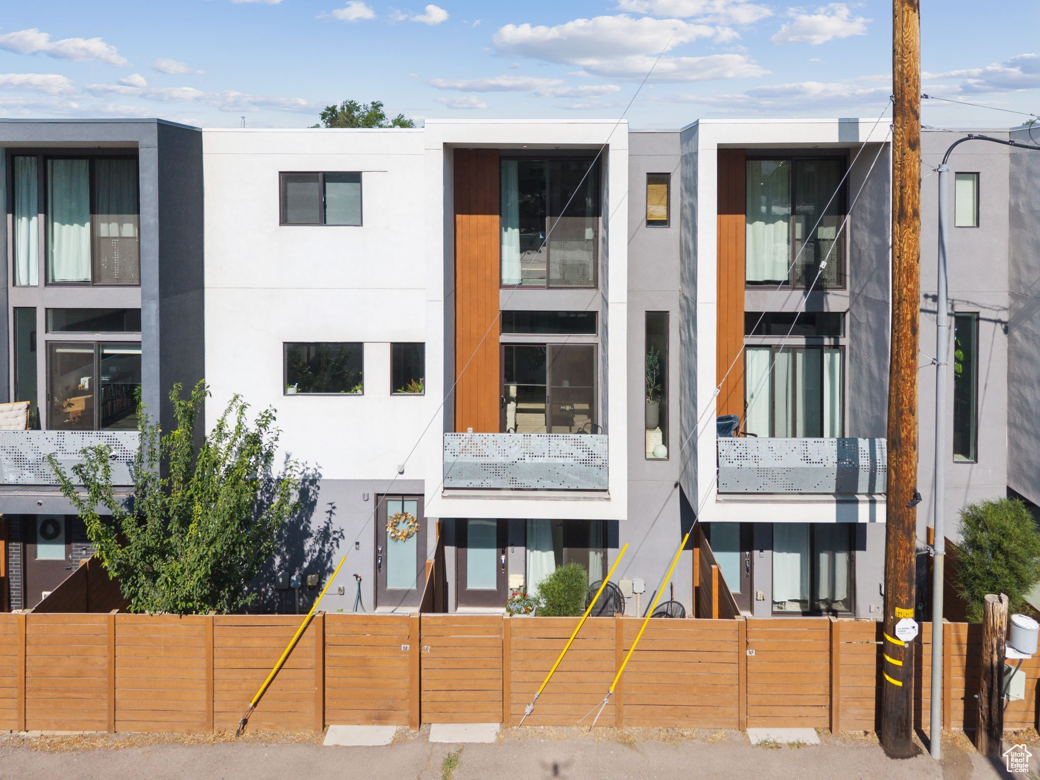 15 E KENSINGTON AVE #T