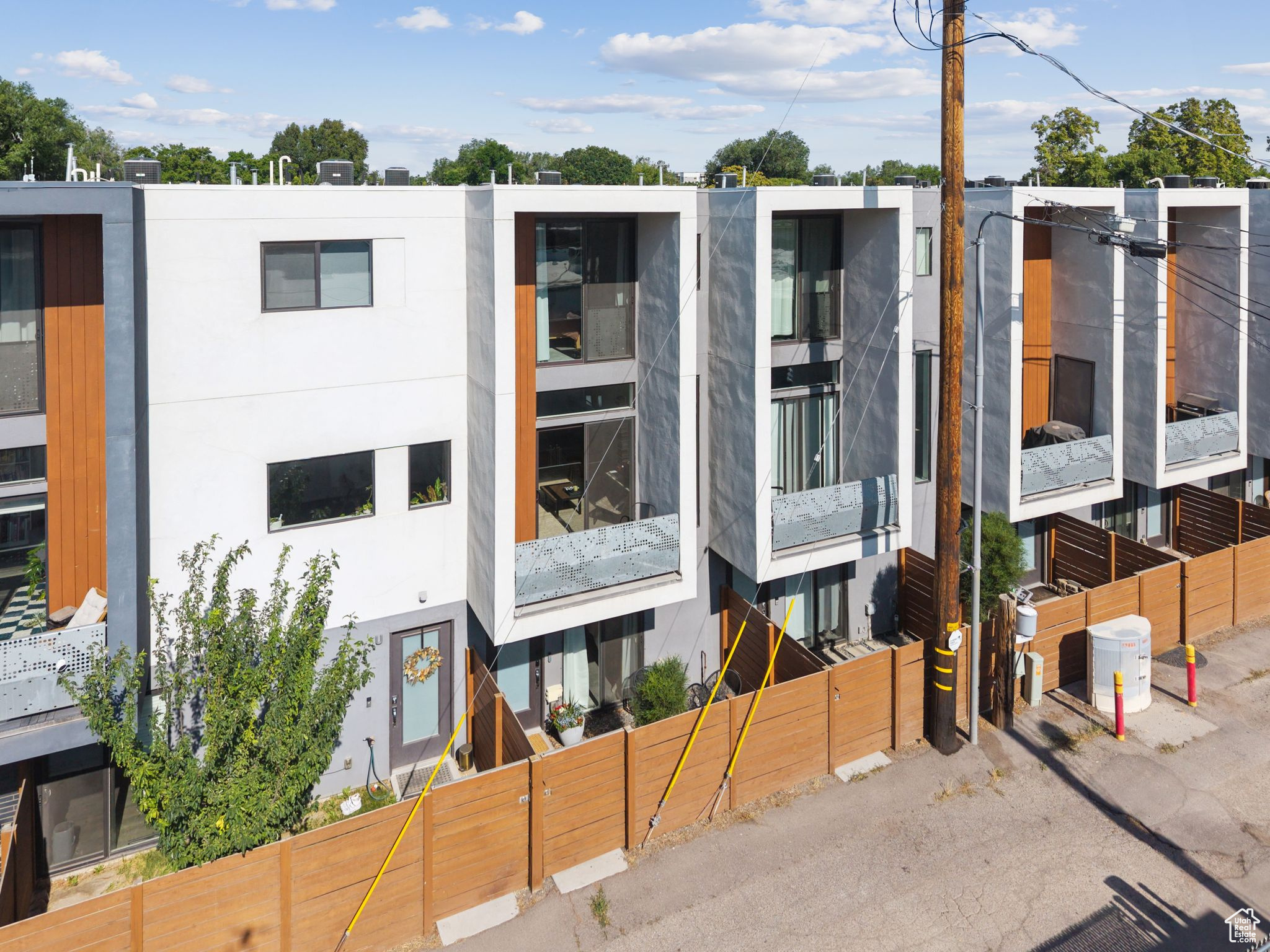 15 E KENSINGTON AVE #T