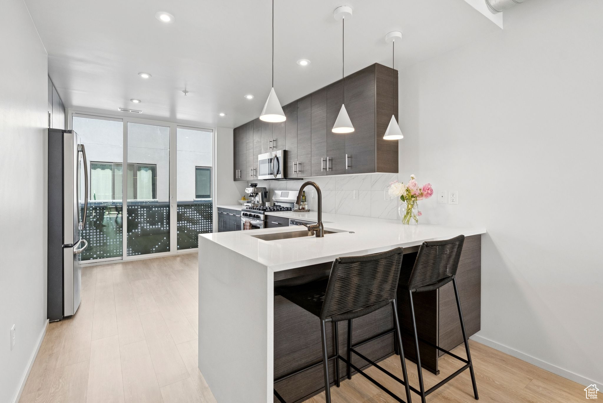15 E KENSINGTON AVE #T