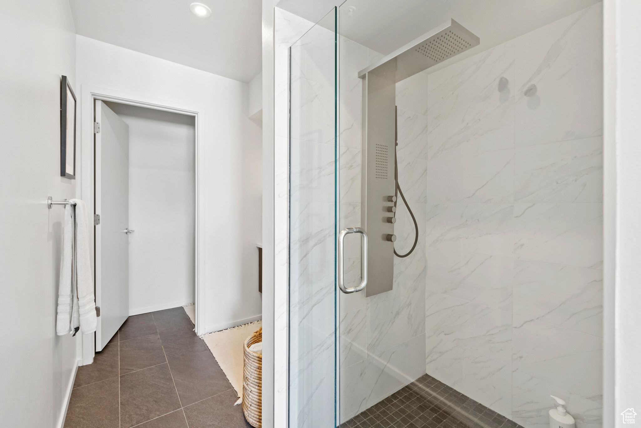 15 E KENSINGTON AVE #T