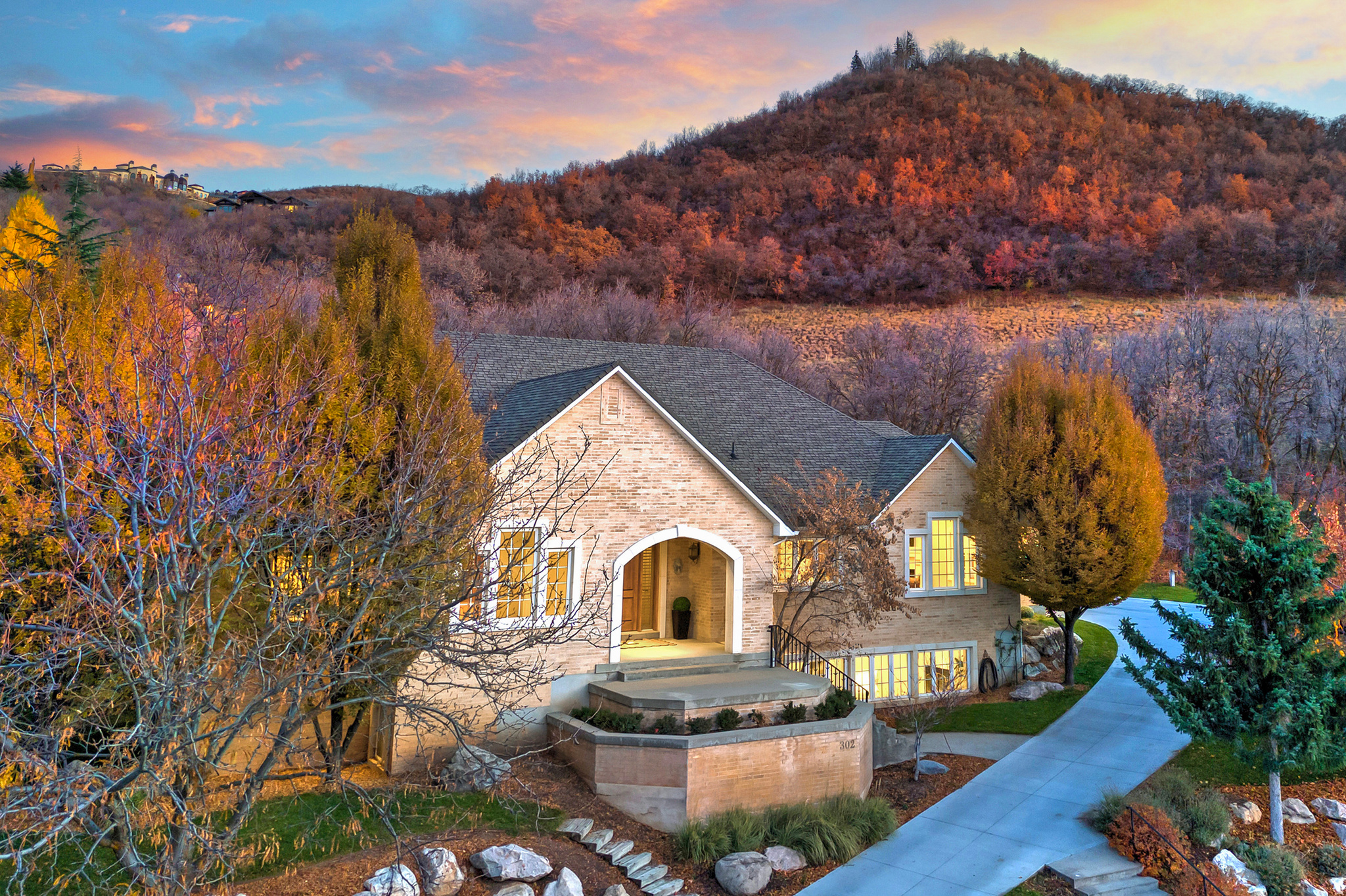 302 SUMMERMEADOW CIR