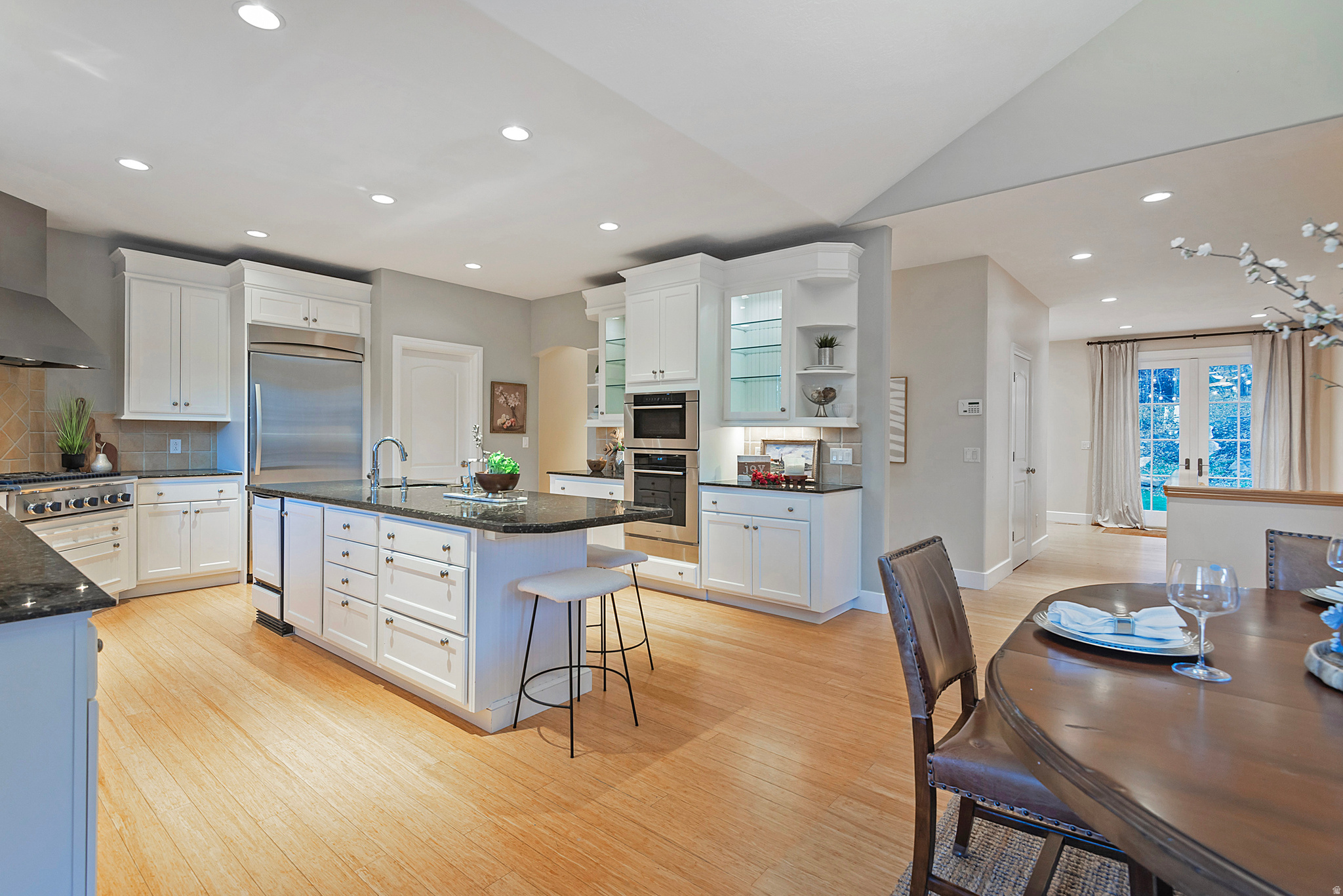 302 SUMMERMEADOW CIR