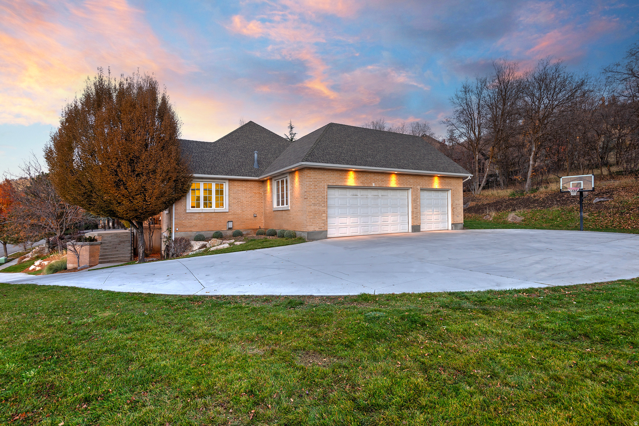 302 SUMMERMEADOW CIR