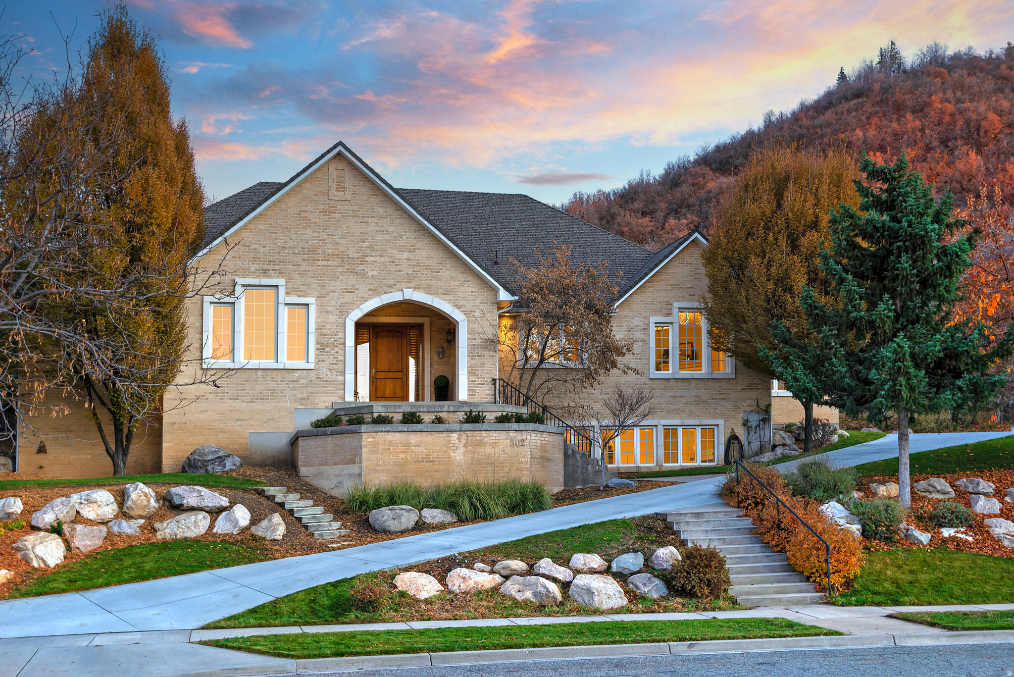 302 SUMMERMEADOW CIR