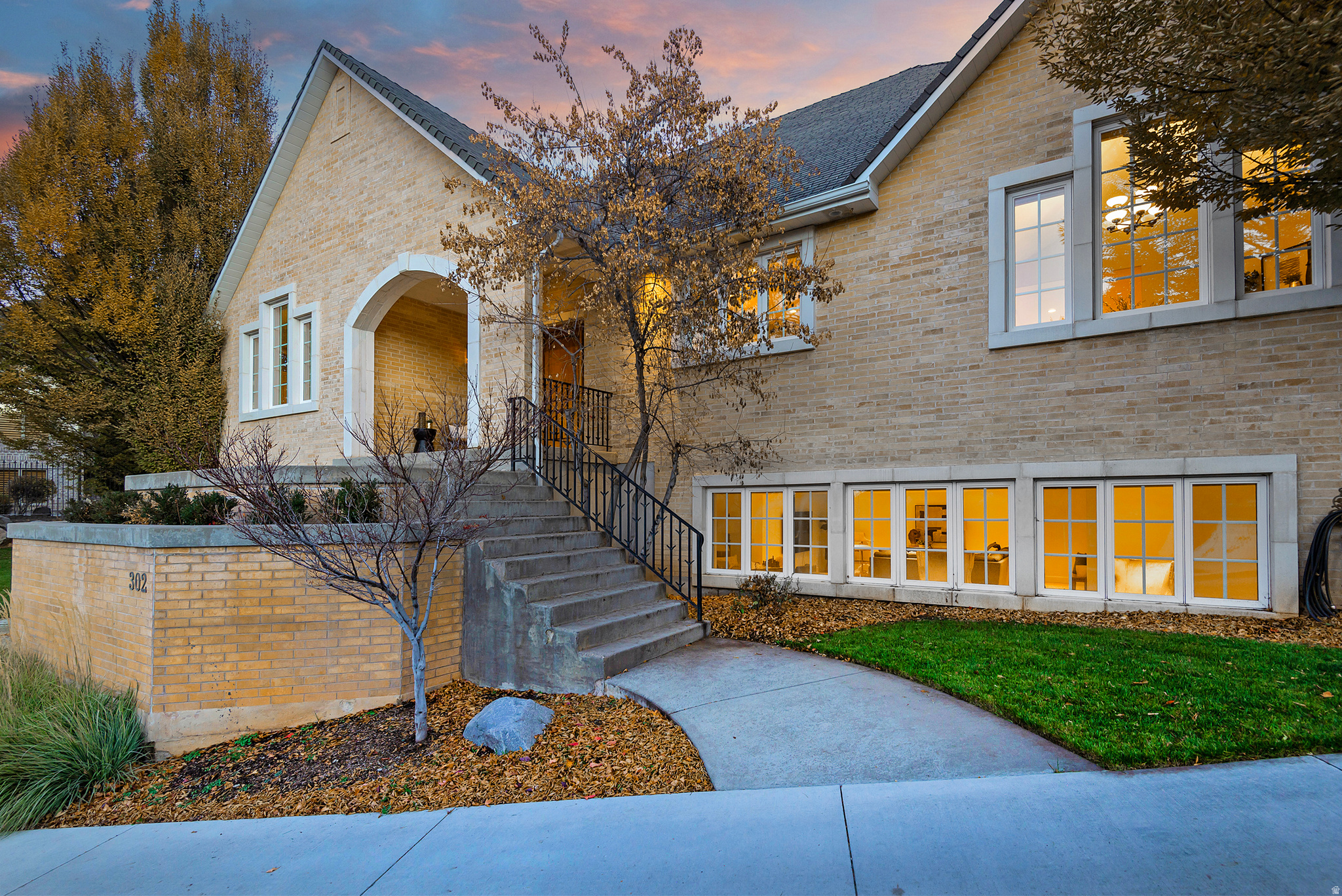 302 SUMMERMEADOW CIR