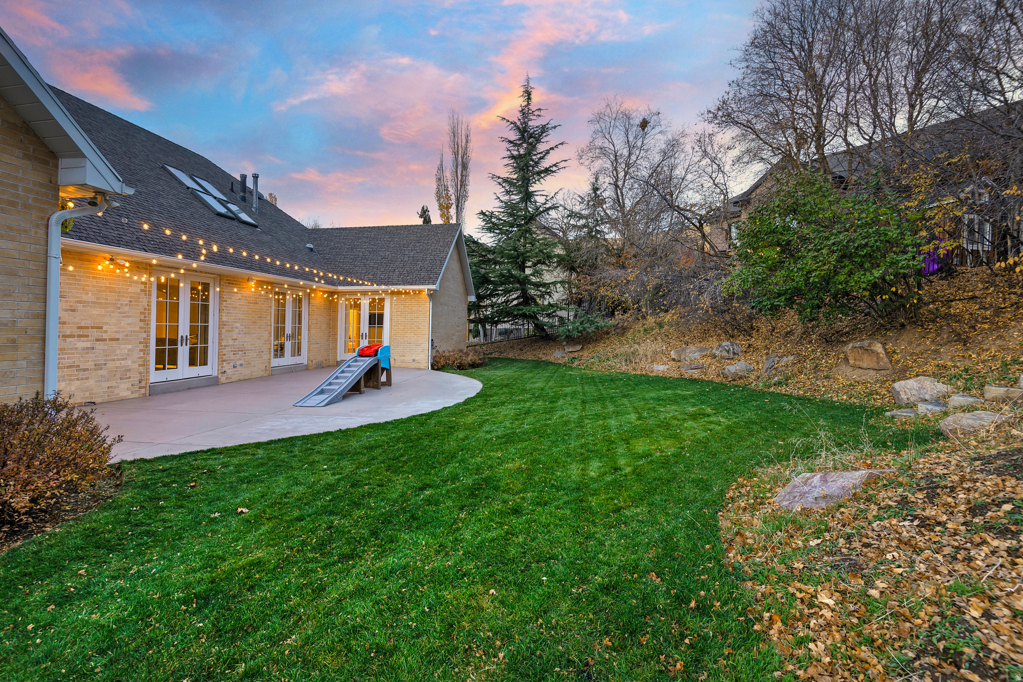 302 SUMMERMEADOW CIR