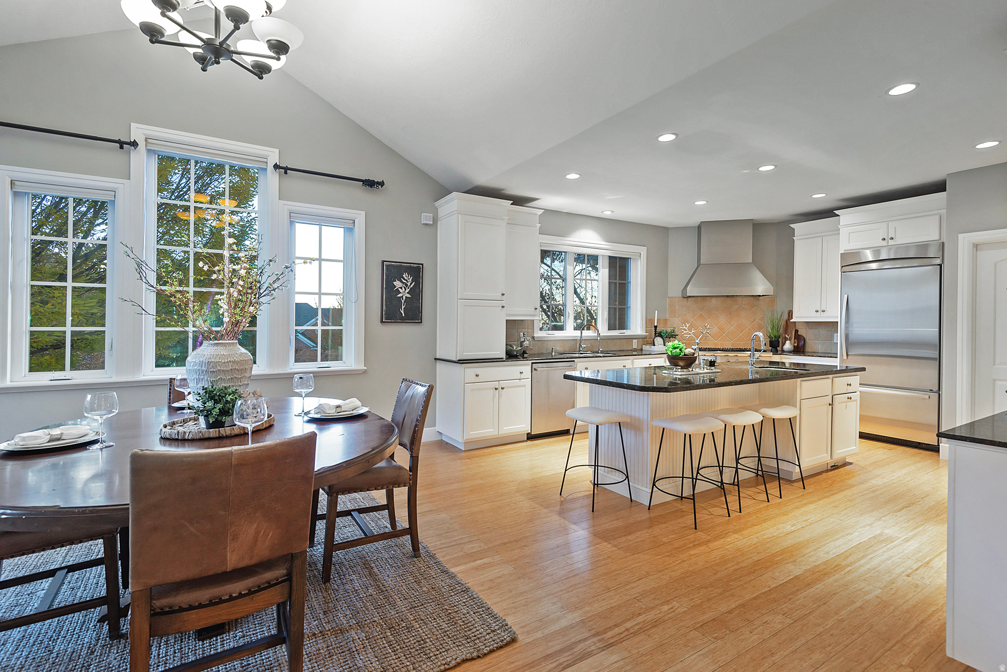 302 SUMMERMEADOW CIR