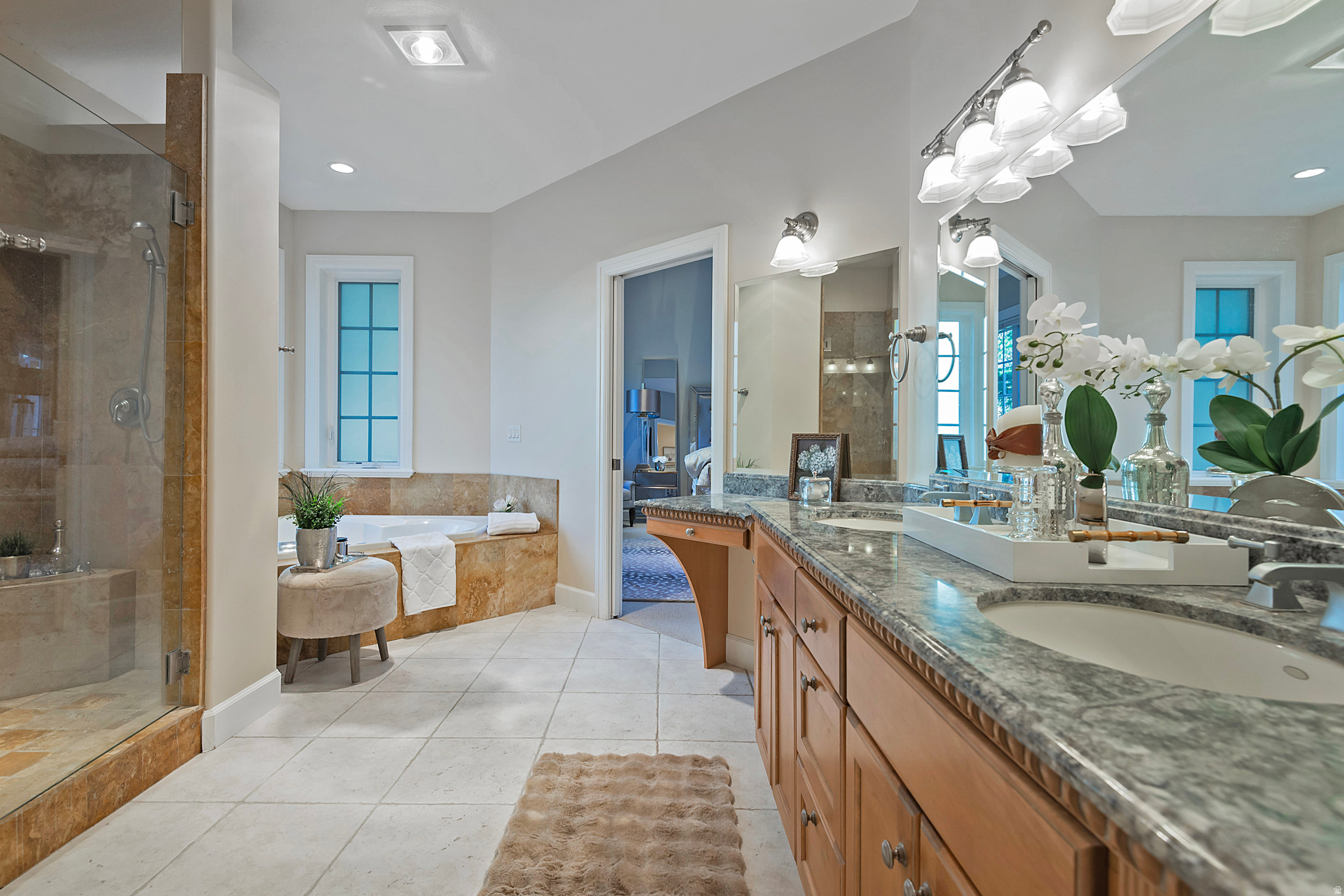 302 SUMMERMEADOW CIR
