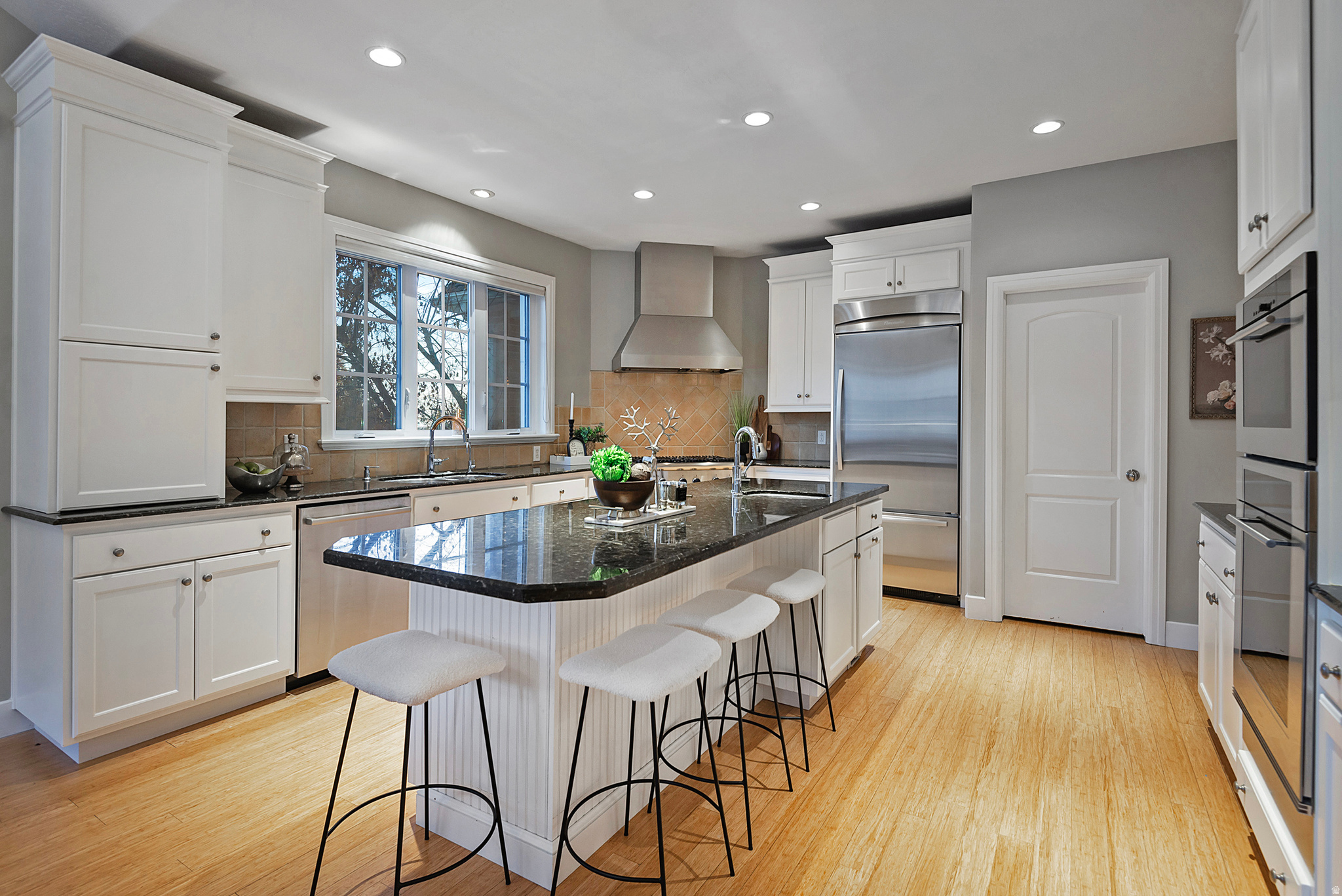 302 SUMMERMEADOW CIR