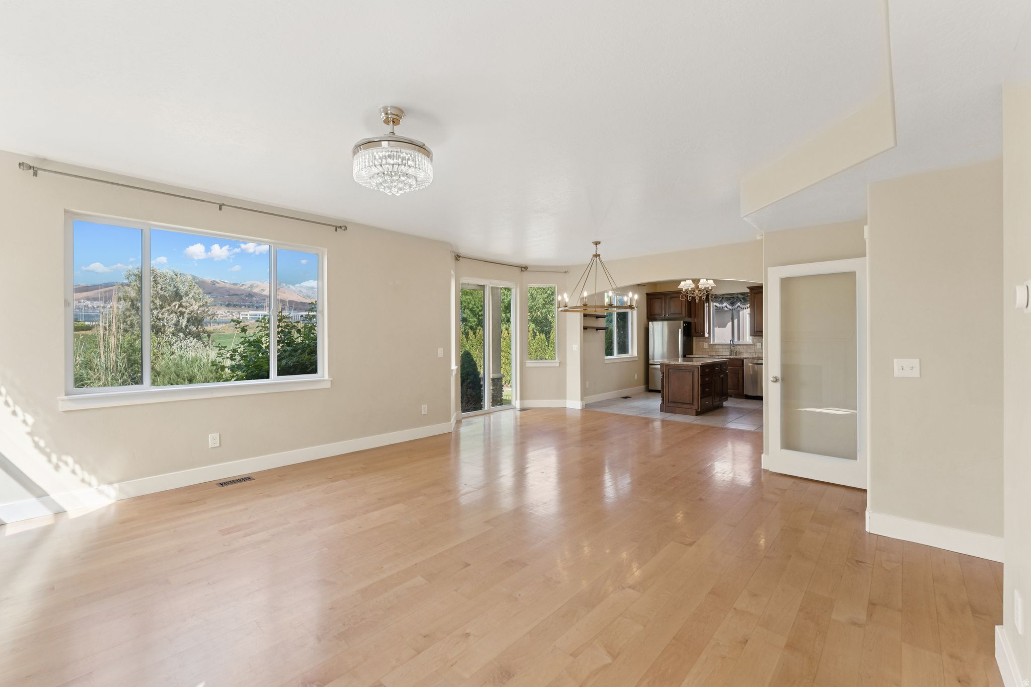2886 N DESERT FOREST LN