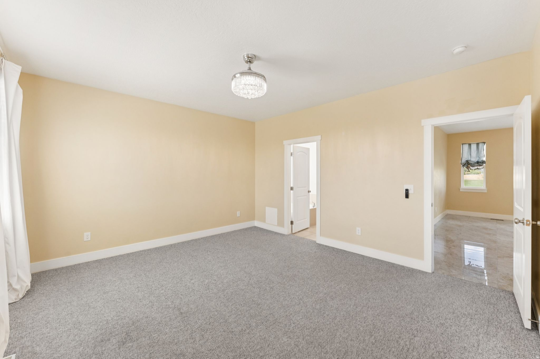 2886 N DESERT FOREST LN