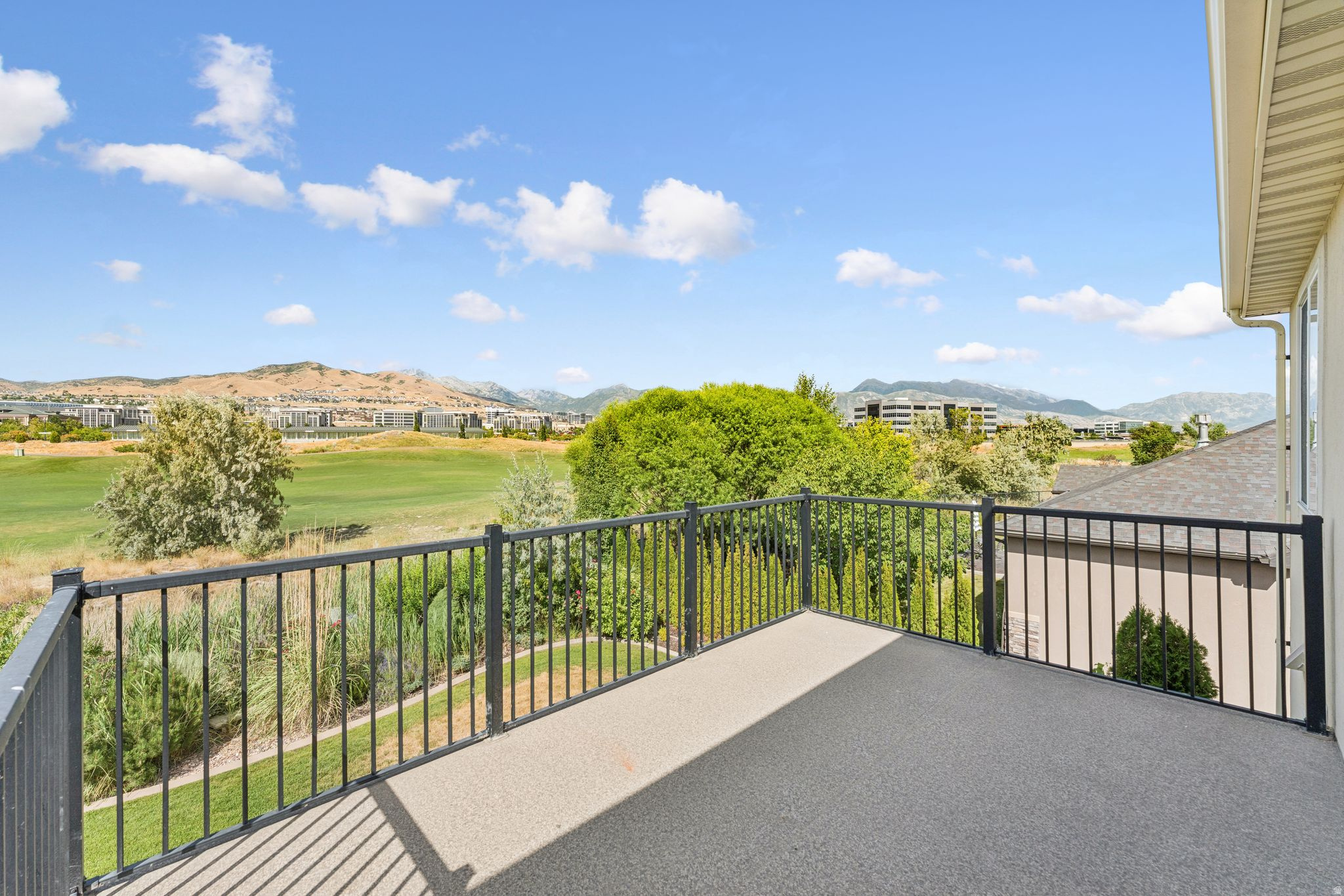 2886 N DESERT FOREST LN
