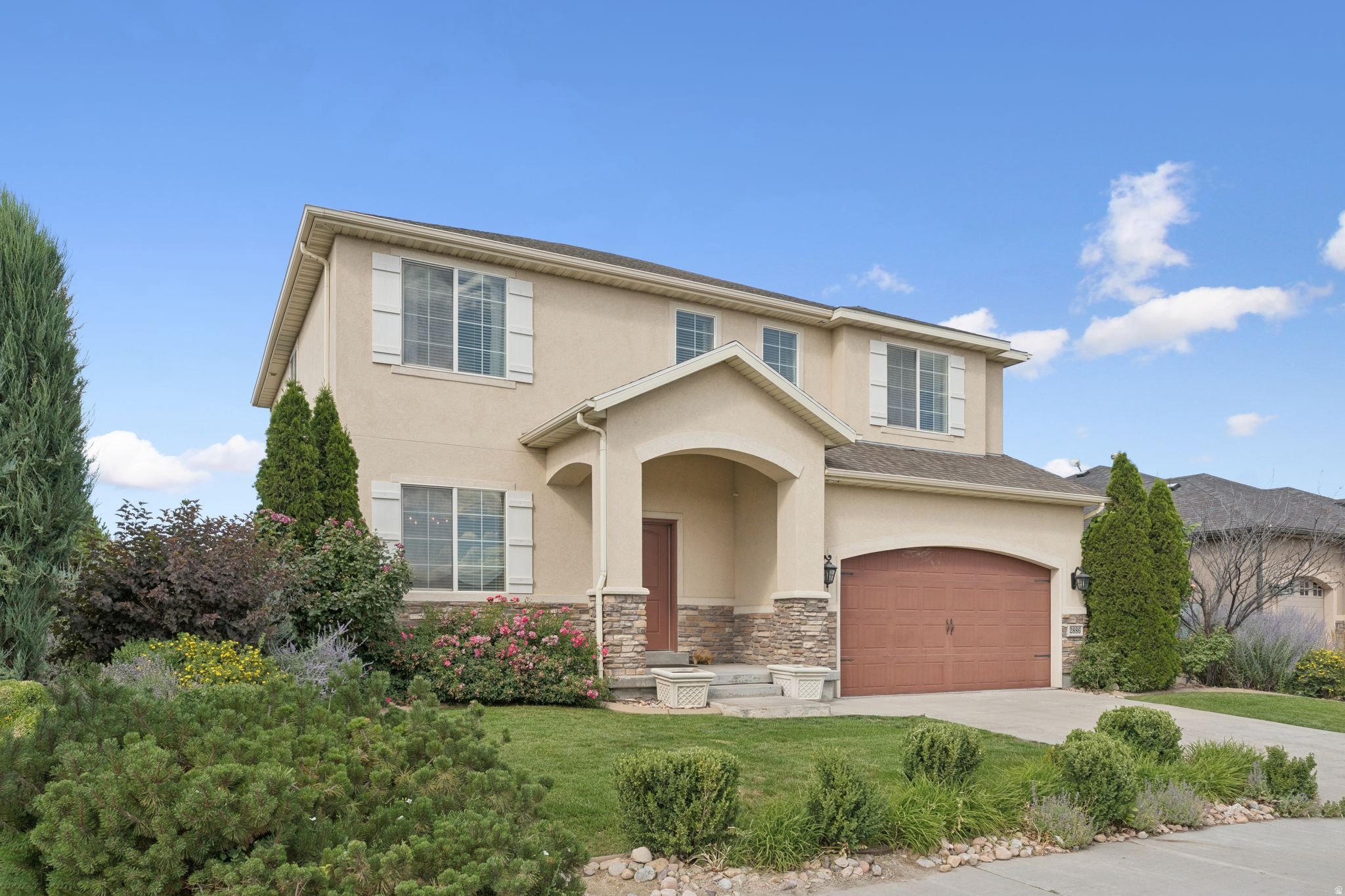 2886 N DESERT FOREST LN