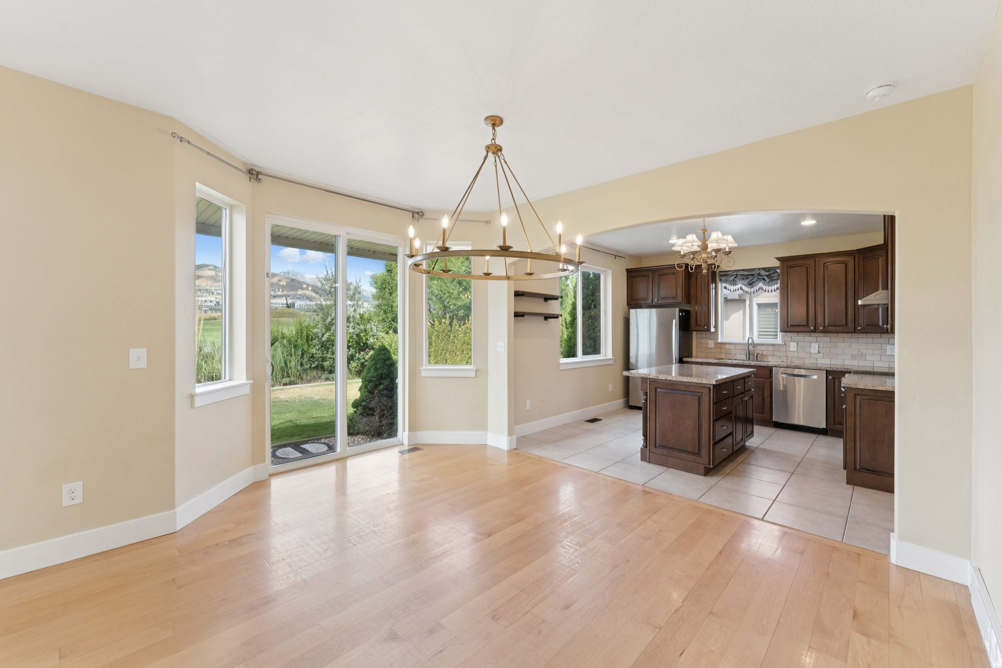 2886 N DESERT FOREST LN
