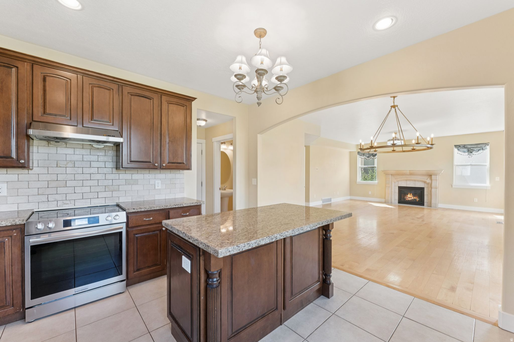 2886 N DESERT FOREST LN
