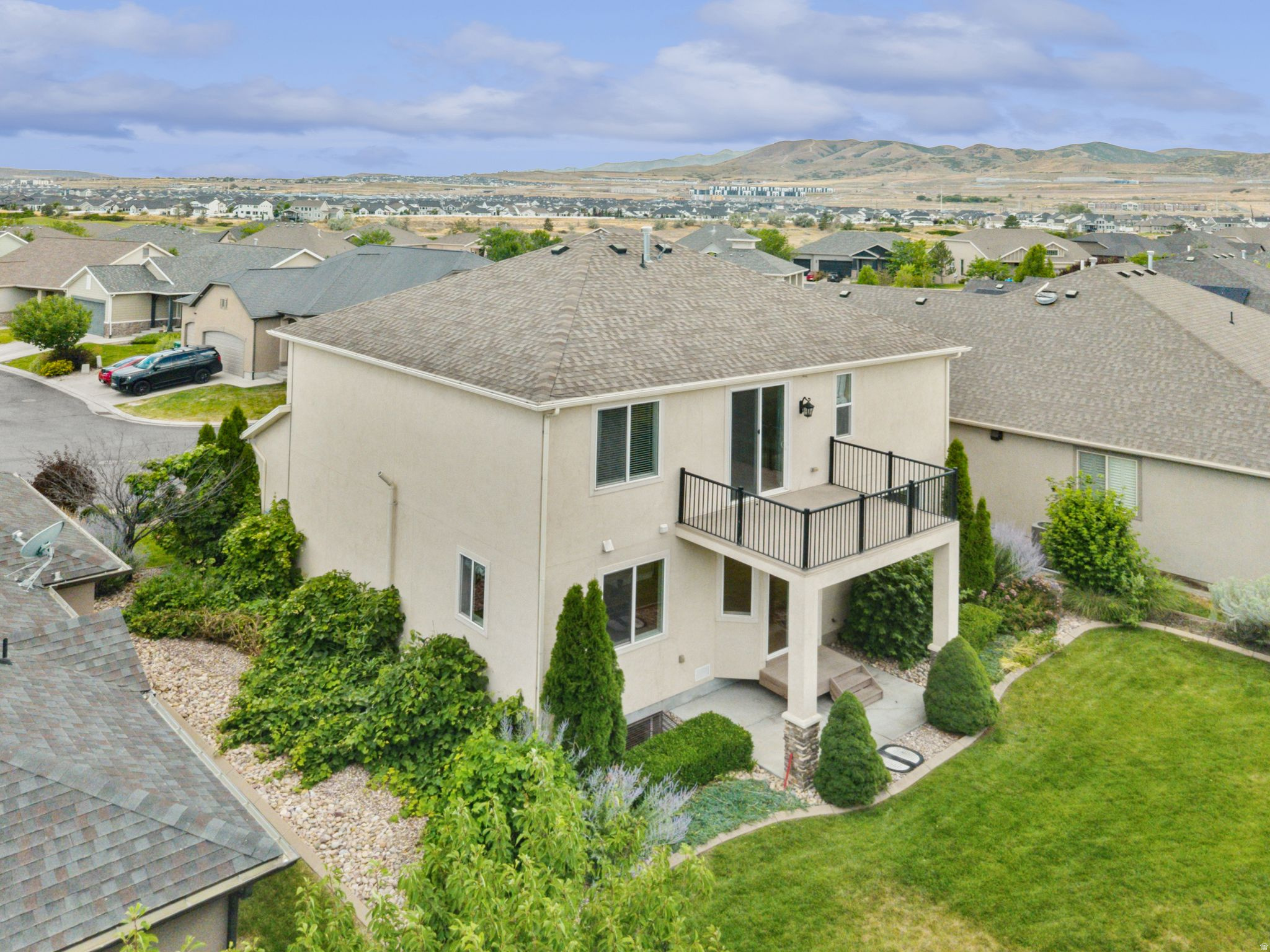 2886 N DESERT FOREST LN