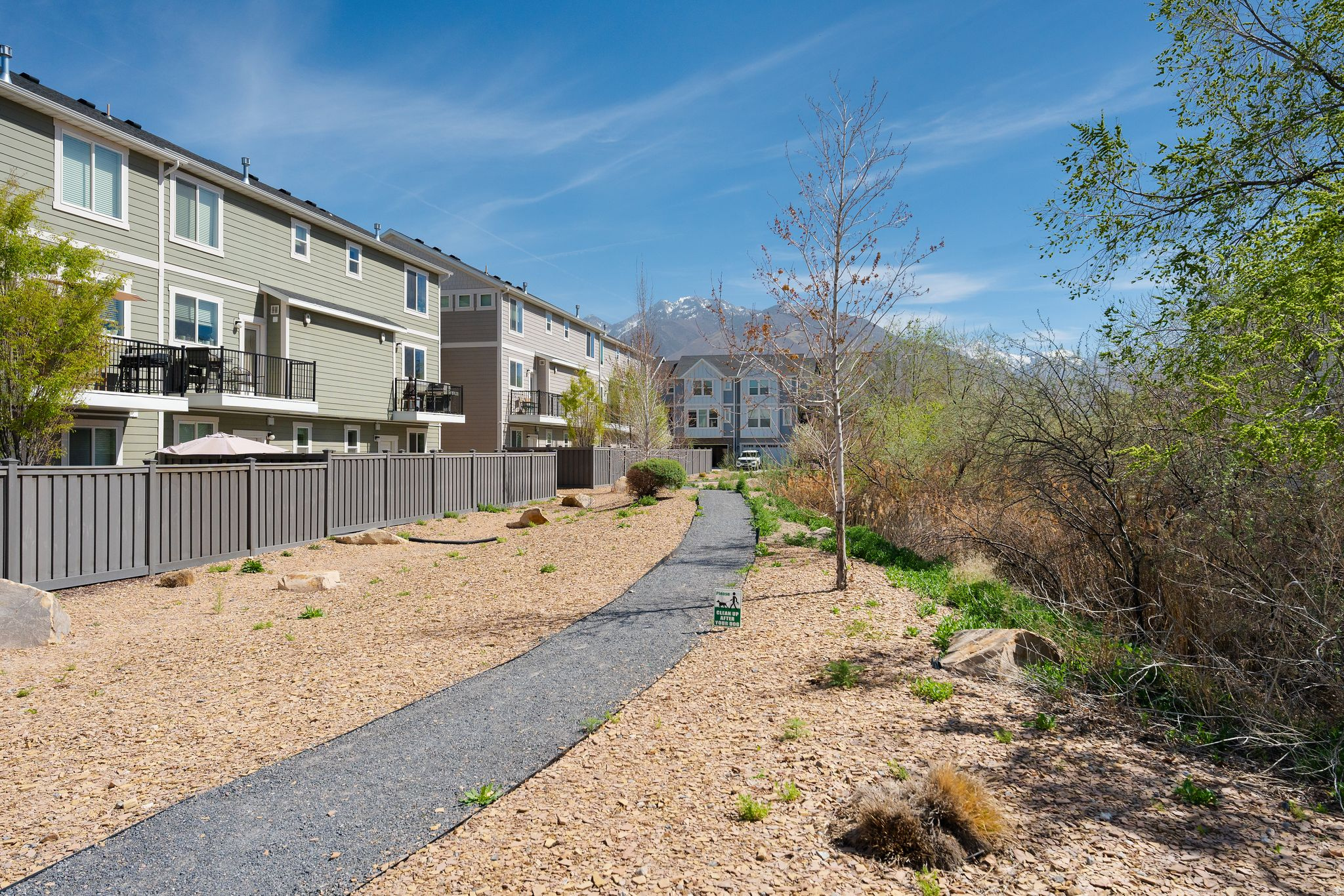 74 E GOLDEN PRIVET DR