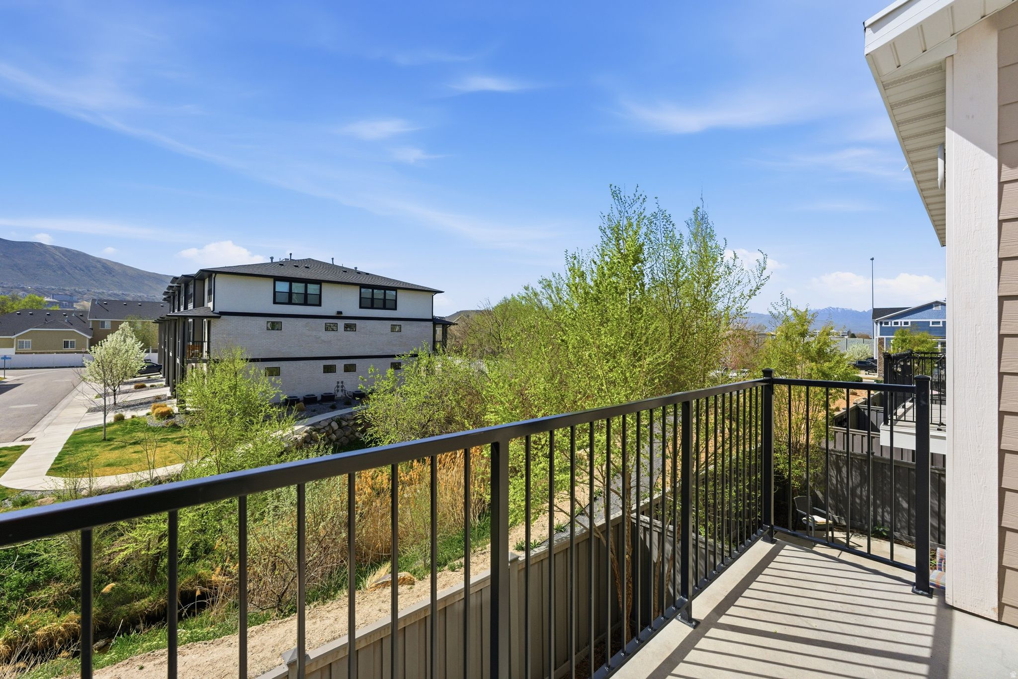 74 E GOLDEN PRIVET DR
