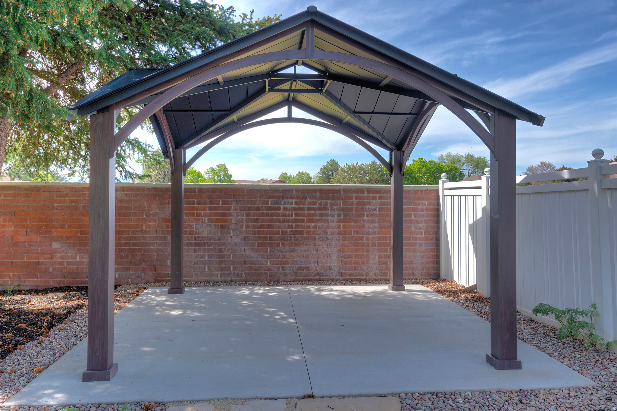 16 E GATEHOUSE LN