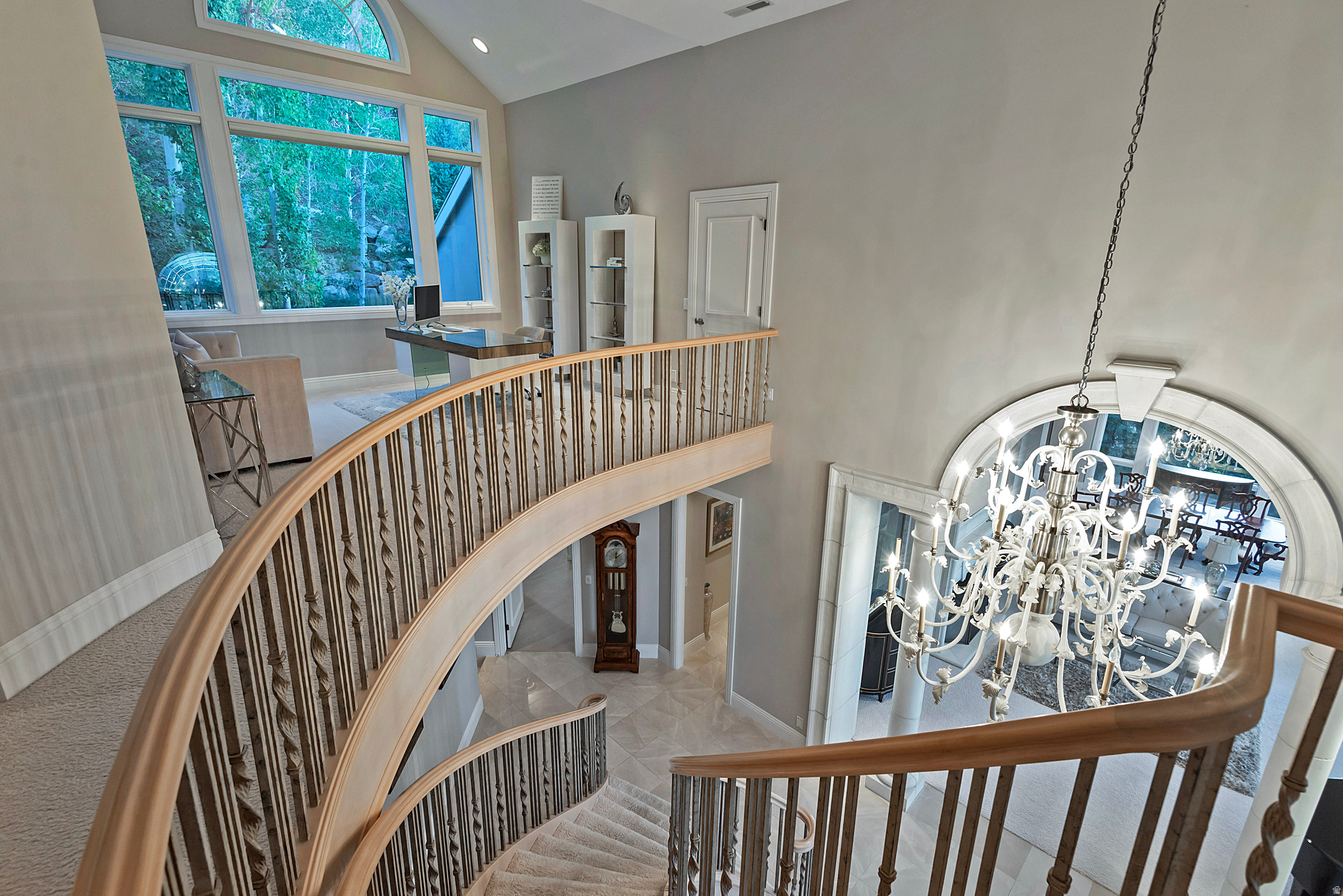 3222 E EAGLE VIEW CIR