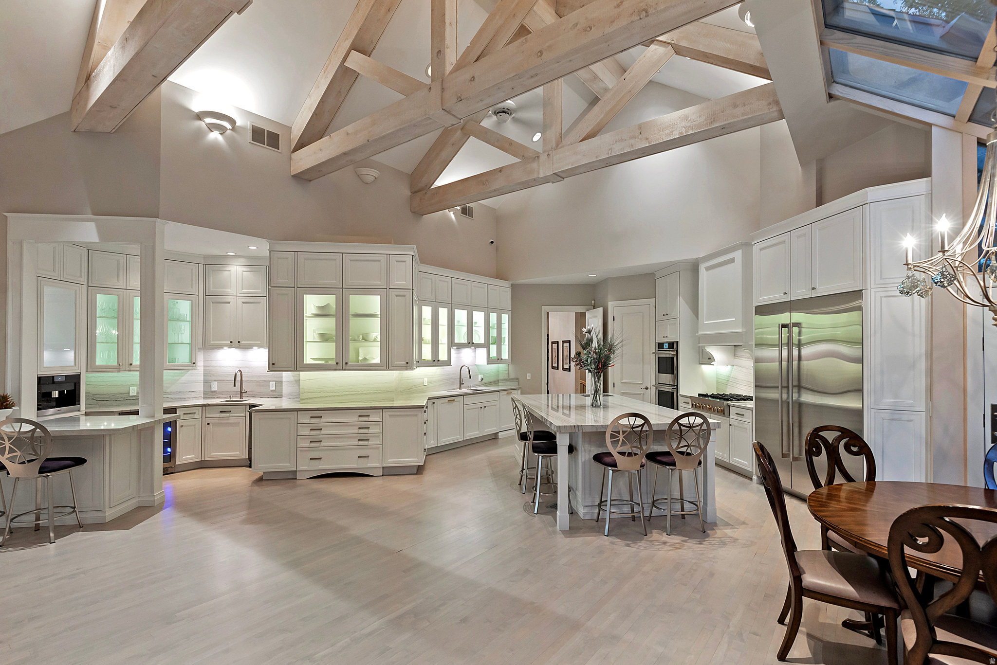 3222 E EAGLE VIEW CIR