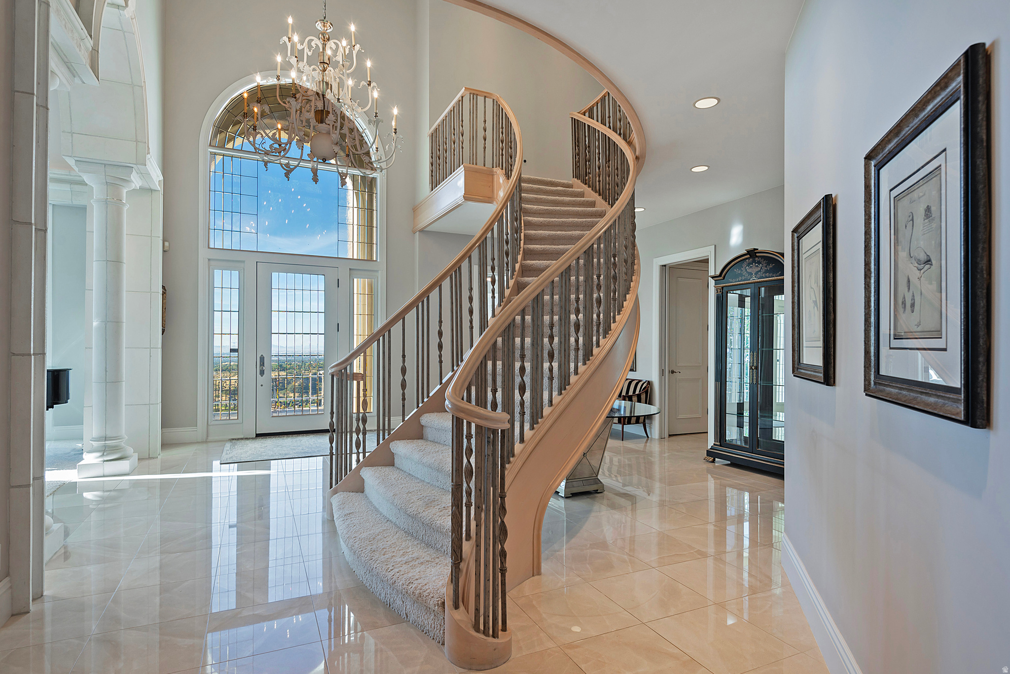 3222 E EAGLE VIEW CIR